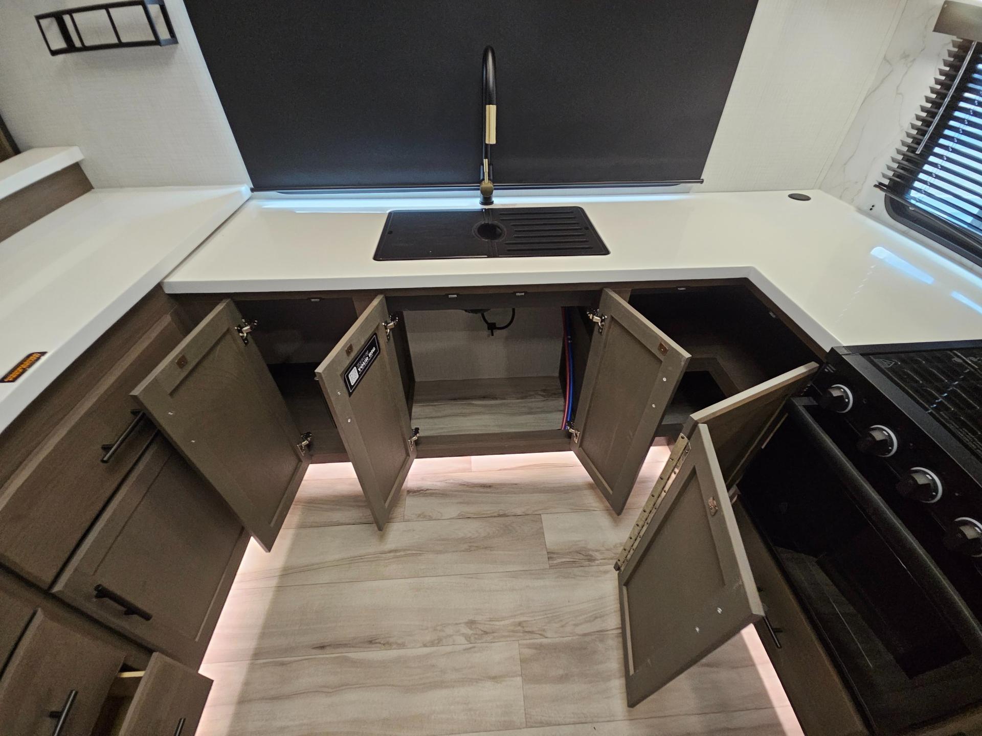 2027 Keystone RV 2027 Keystone RV Cougar - thumbnail 13