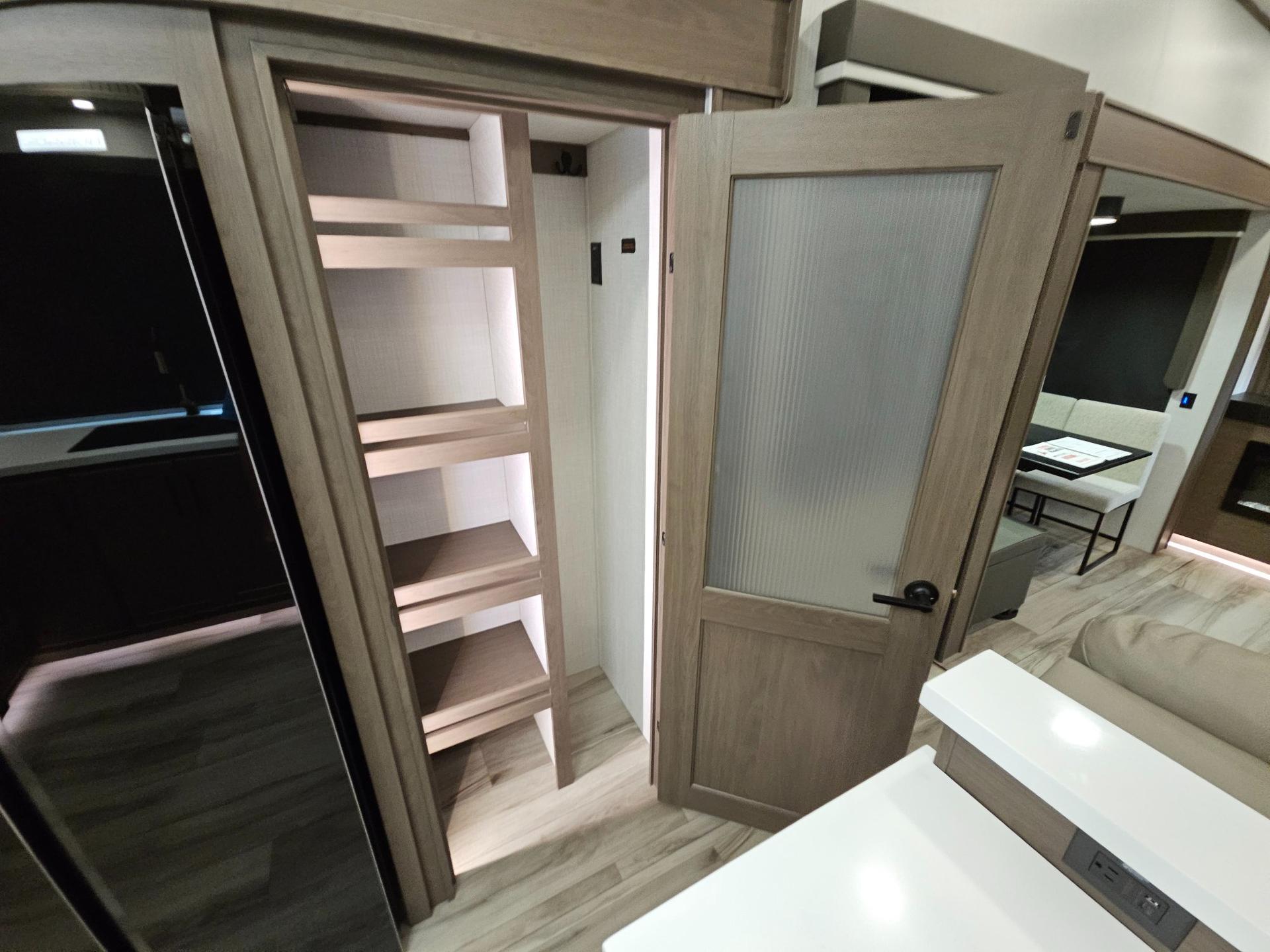 2027 Keystone RV 2027 Keystone RV Cougar - thumbnail 20