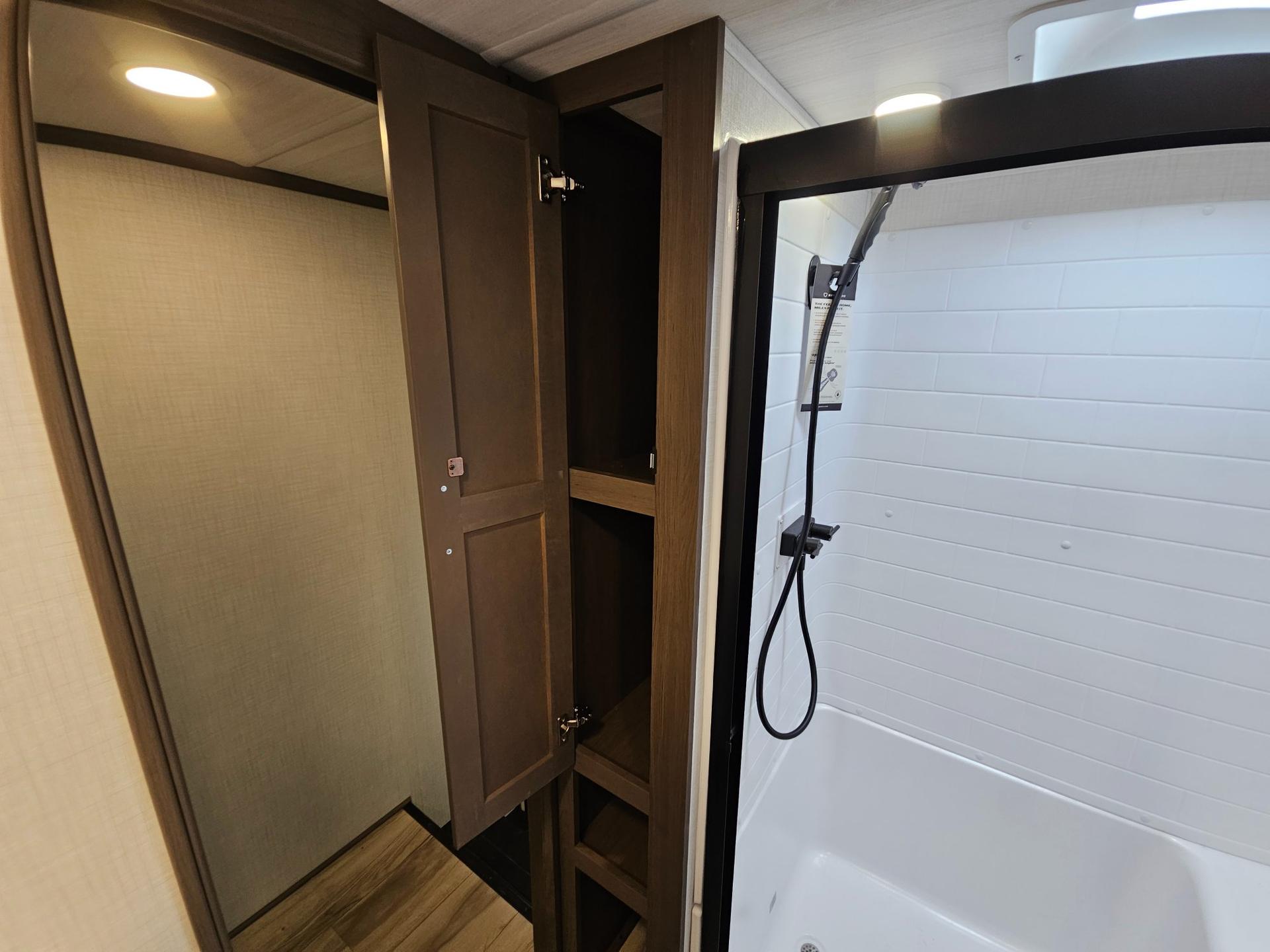 2027 Keystone RV 2027 Keystone RV Cougar - thumbnail 28