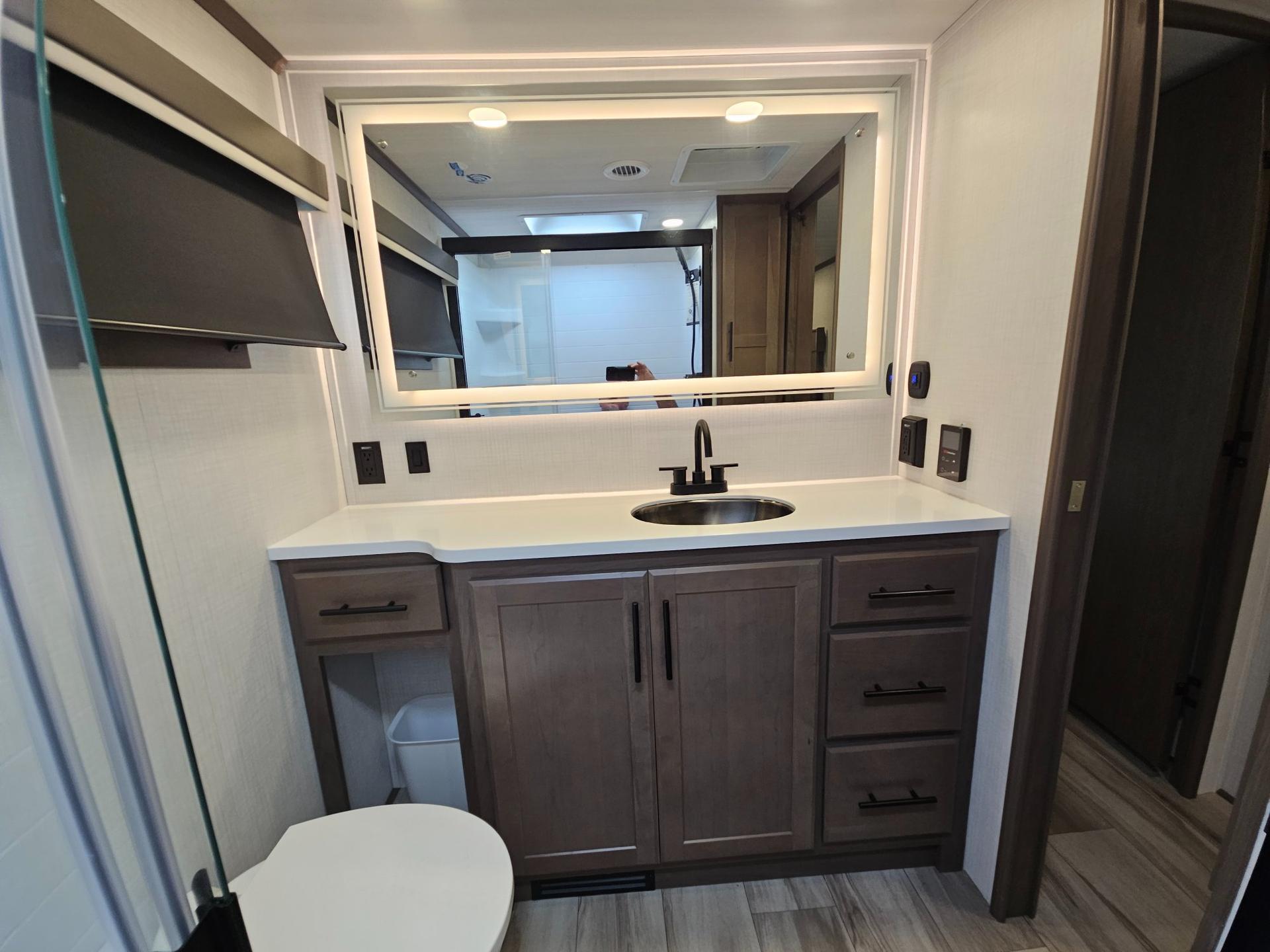 2027 Keystone RV 2027 Keystone RV Cougar - thumbnail 29
