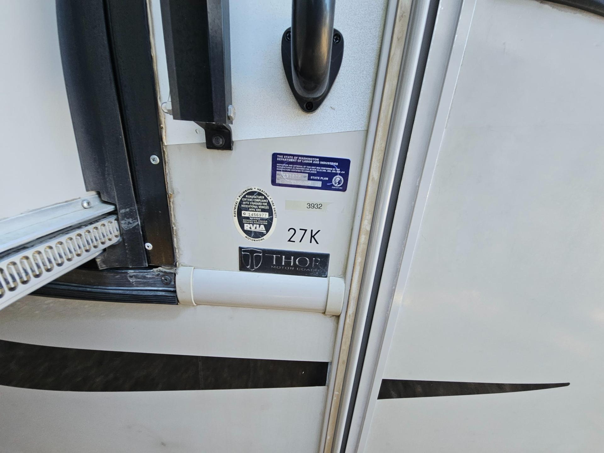 2014 Thor Motor Coach 2014 Thor Motor Coach Hurricane - thumbnail 45