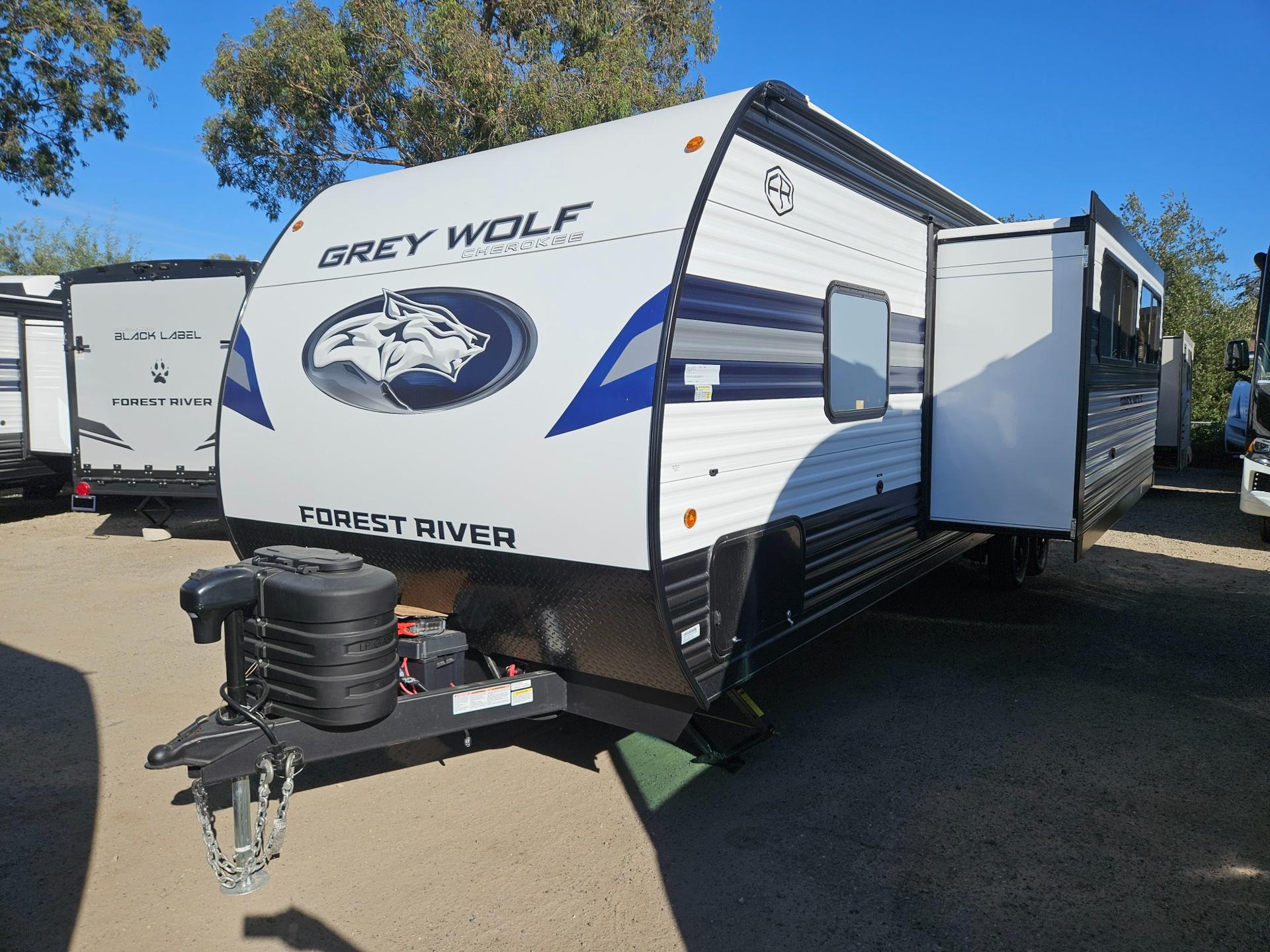 2027 Forest River 2027 Forest River Cherokee Grey Wolf - thumbnail 4