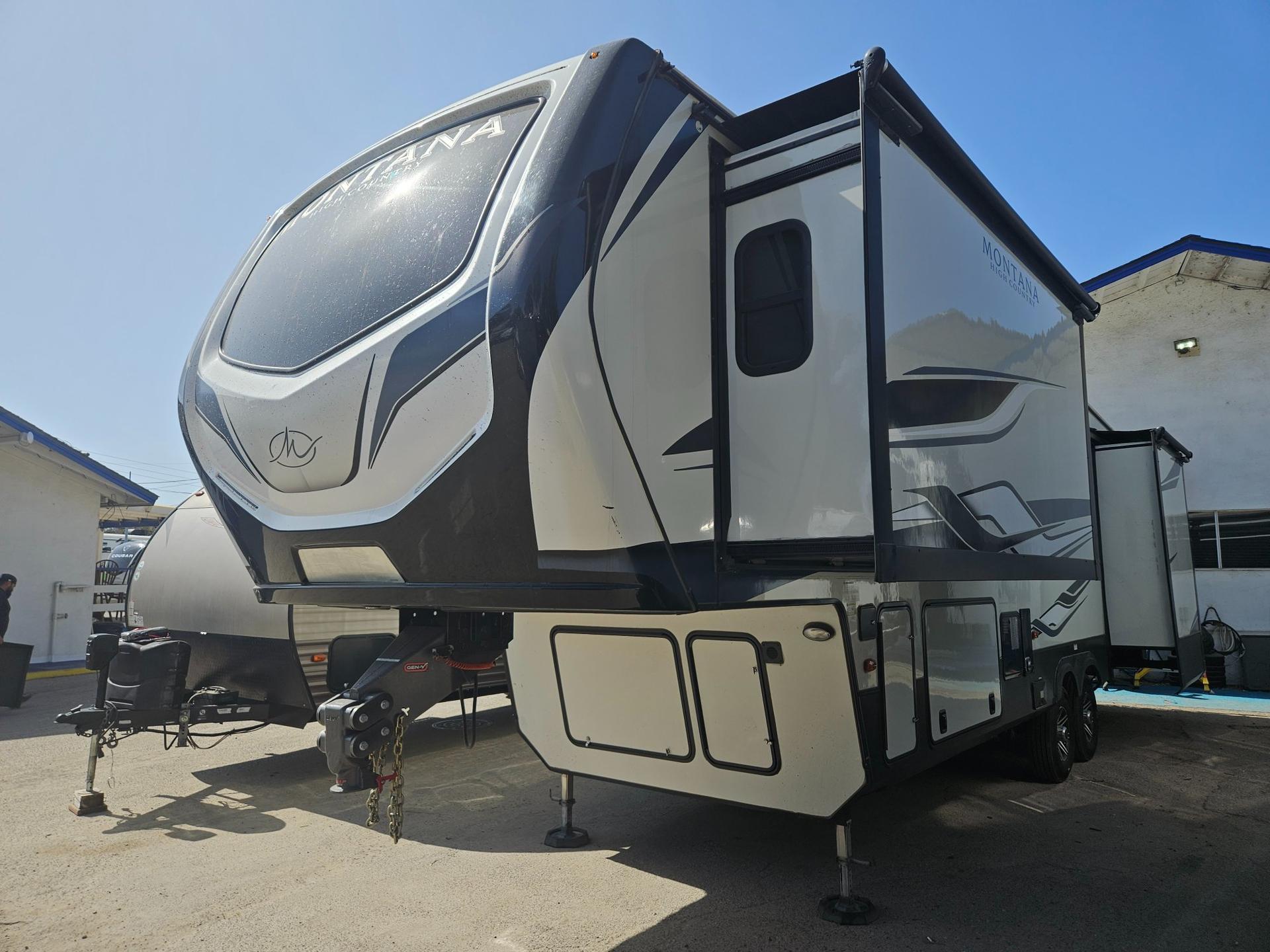 2022 Keystone RV 2022 Keystone RV Montana High Country - thumbnail 4