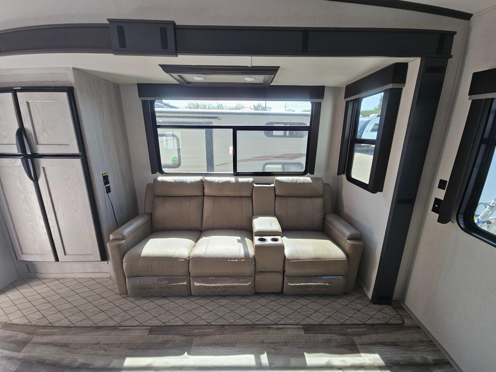 2022 Keystone RV 2022 Keystone RV Montana High Country - thumbnail 8
