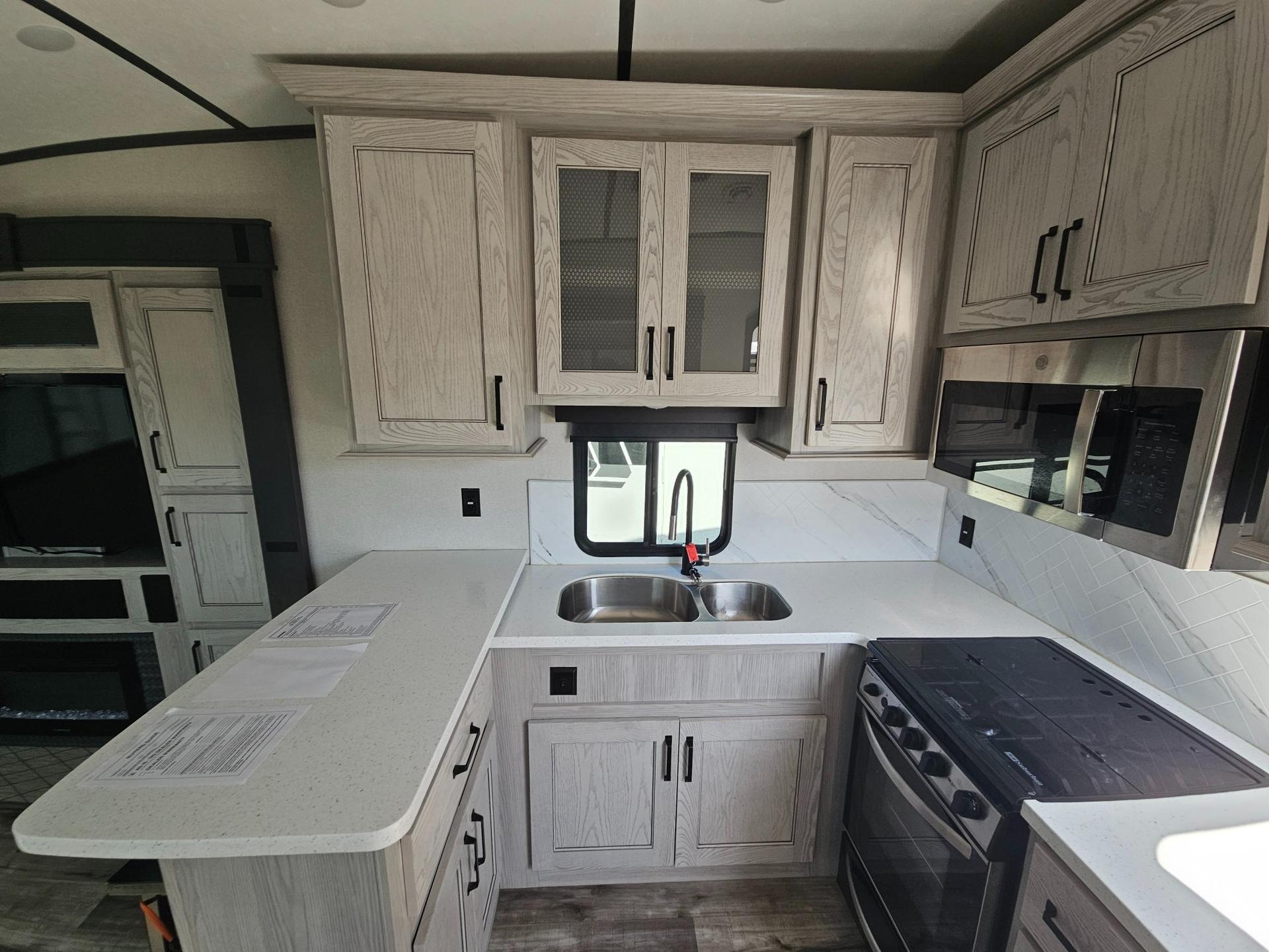 2022 Keystone RV 2022 Keystone RV Montana High Country - thumbnail 19