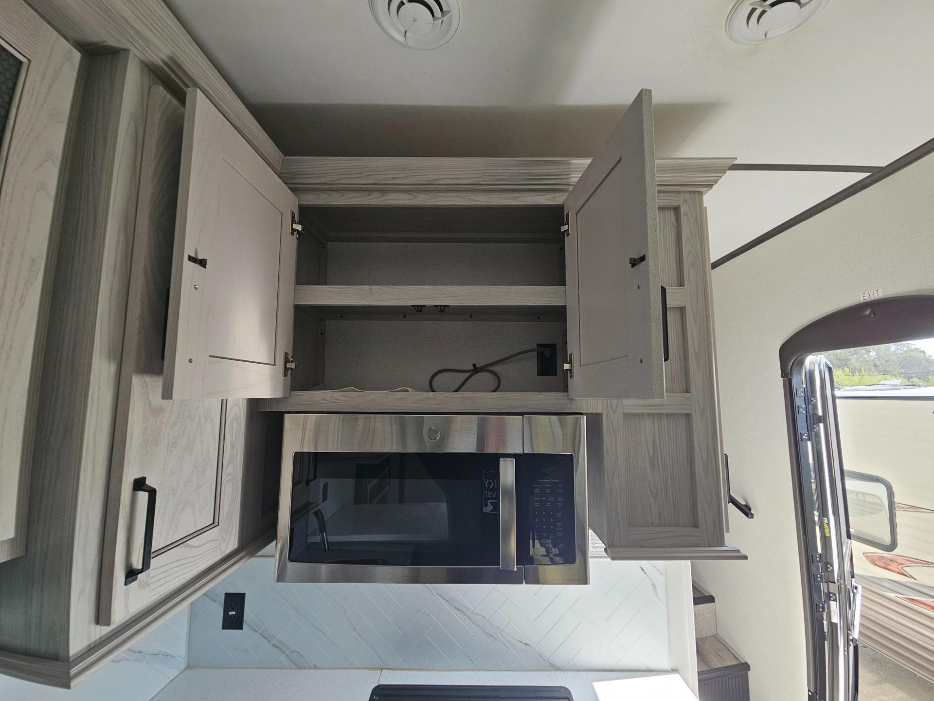 2022 Keystone RV 2022 Keystone RV Montana High Country - thumbnail 21