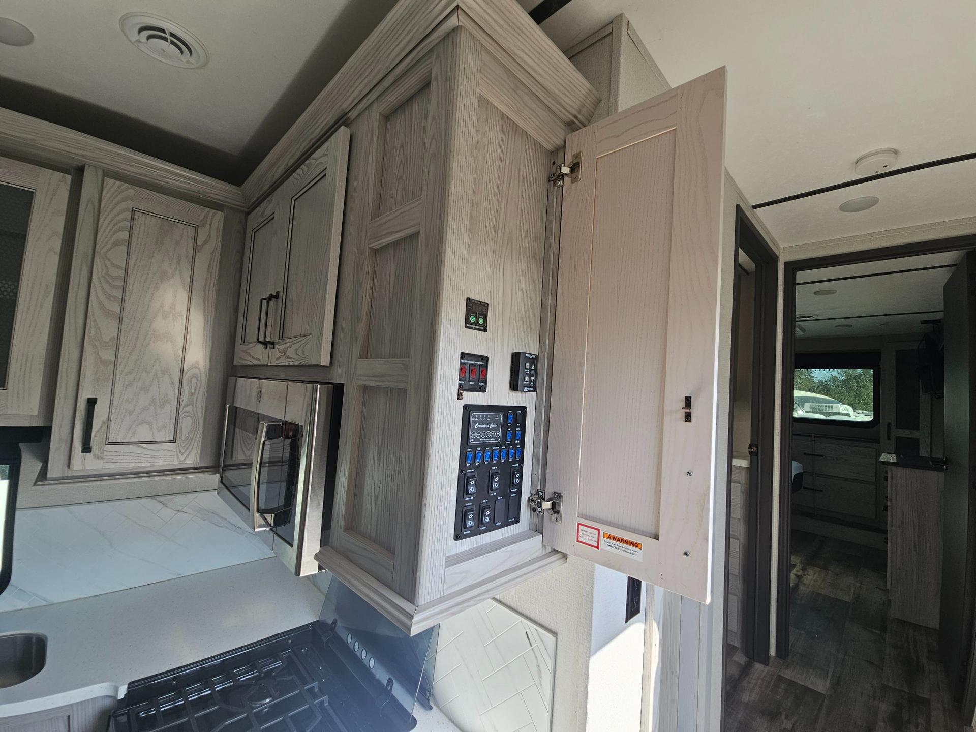 2022 Keystone RV 2022 Keystone RV Montana High Country - thumbnail 25