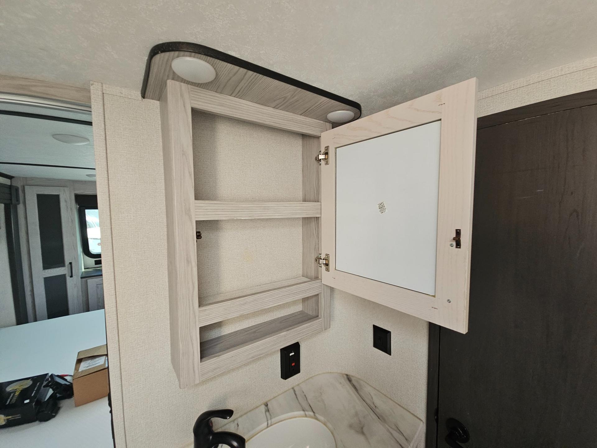 2022 Keystone RV 2022 Keystone RV Montana High Country - thumbnail 33