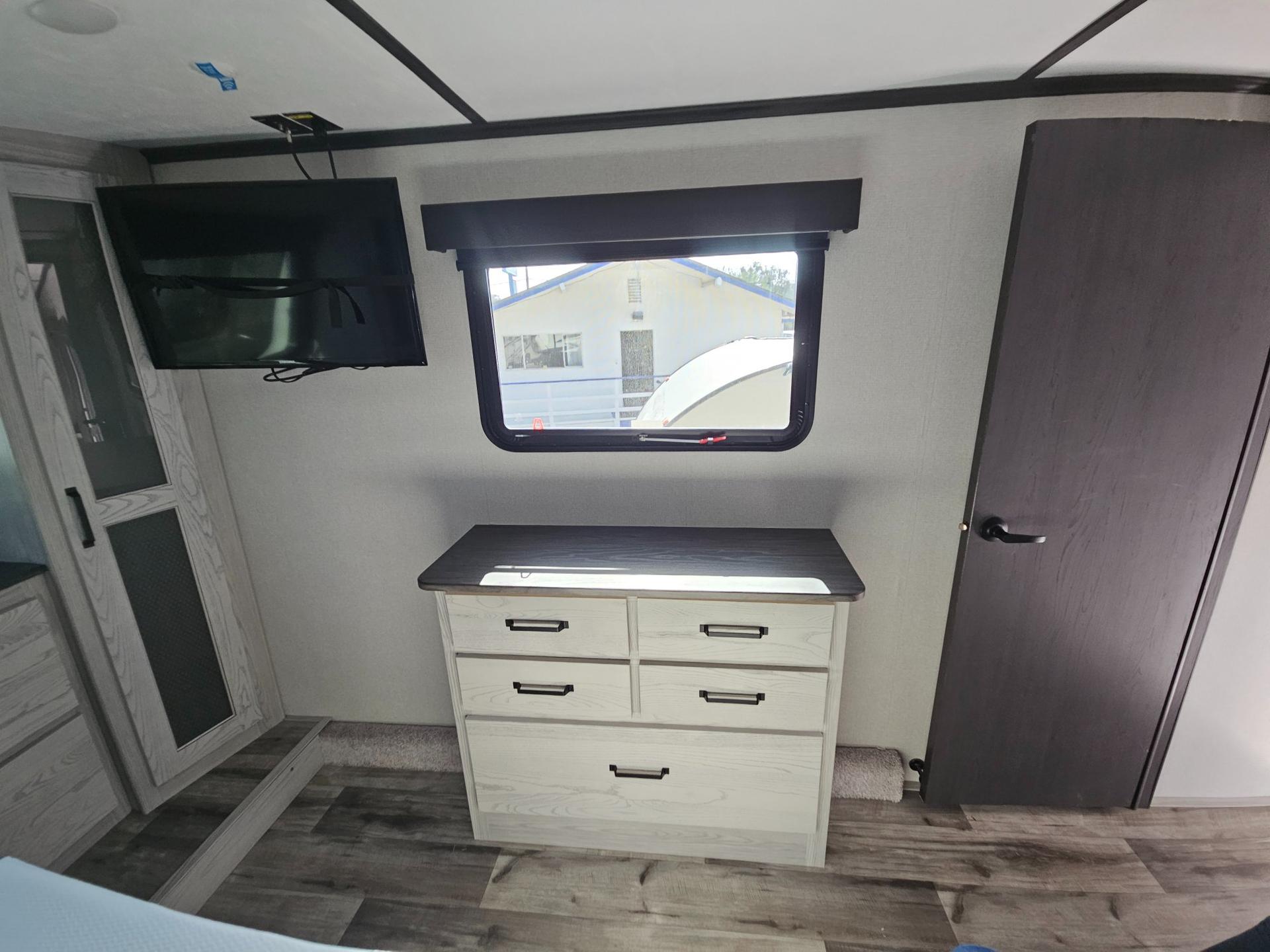 2022 Keystone RV 2022 Keystone RV Montana High Country - thumbnail 43