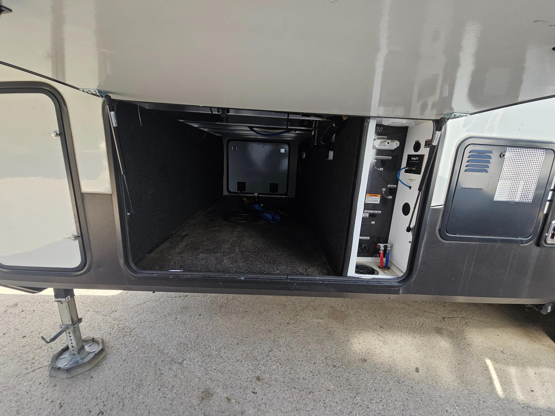 2022 Keystone RV 2022 Keystone RV Montana High Country - thumbnail 58