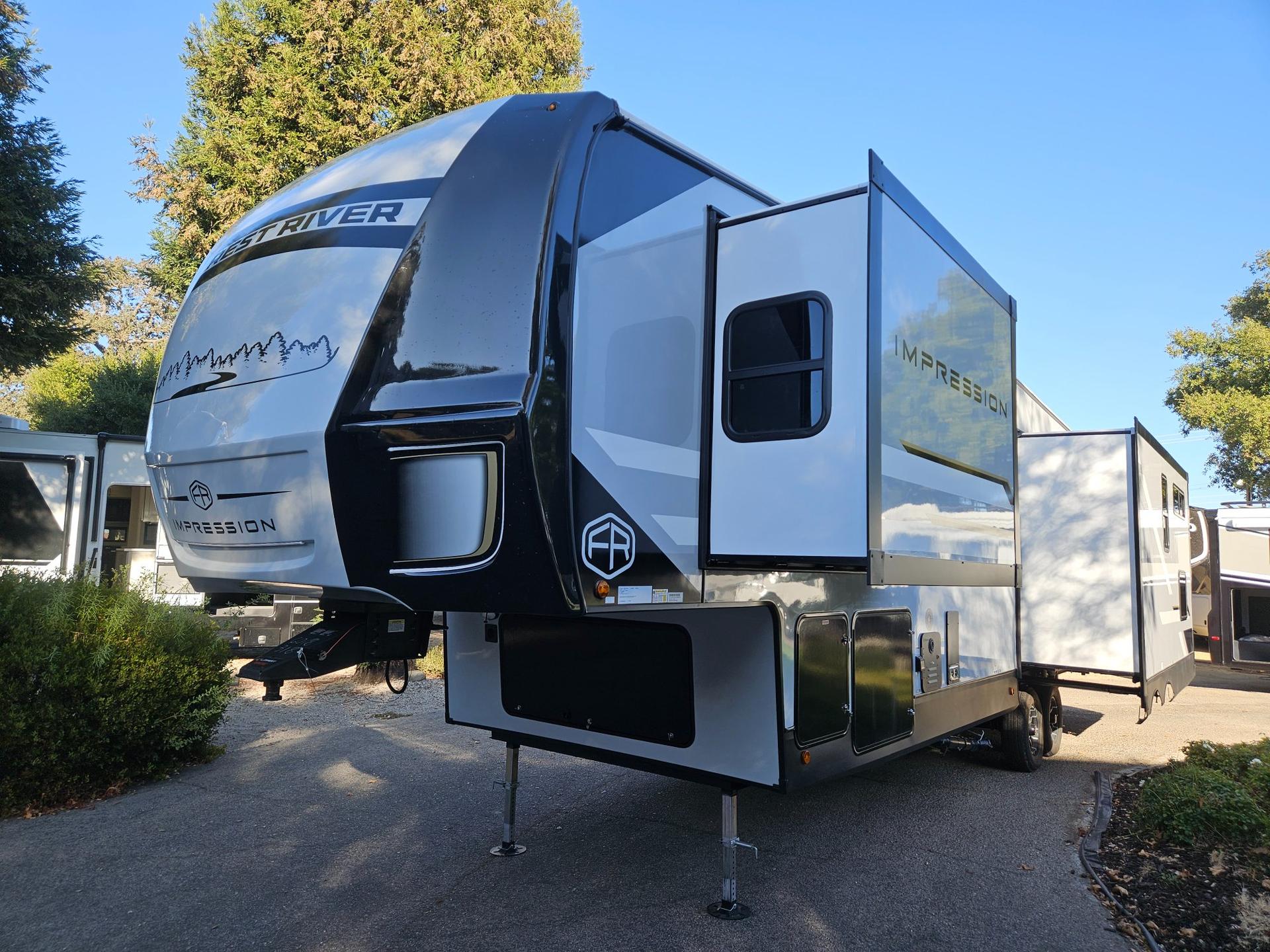 2027 Forest River RV 2027 Forest River RV Impression - thumbnail 5