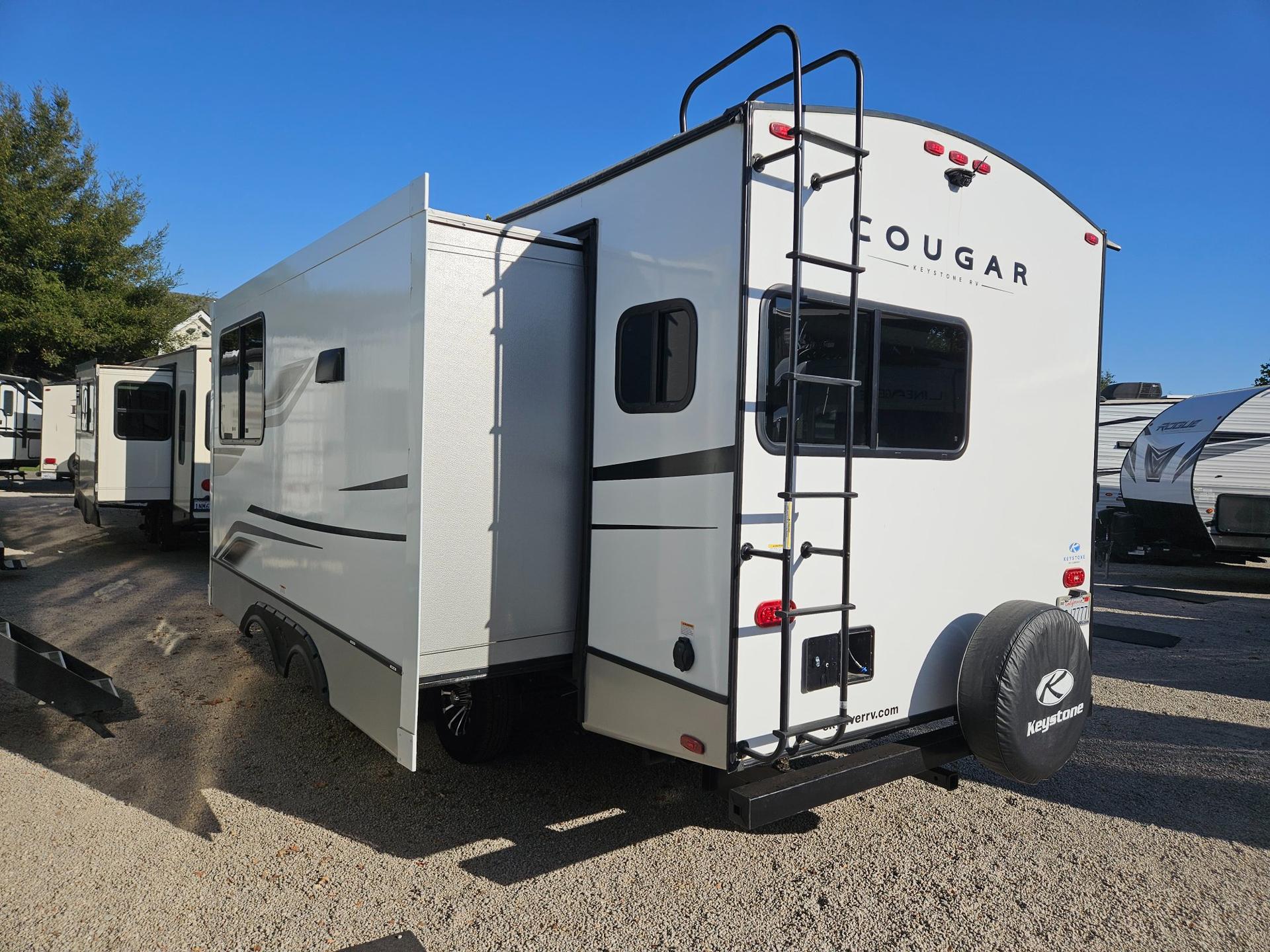 2024 Keystone 2024 Keystone Cougar Half-Ton - thumbnail 4