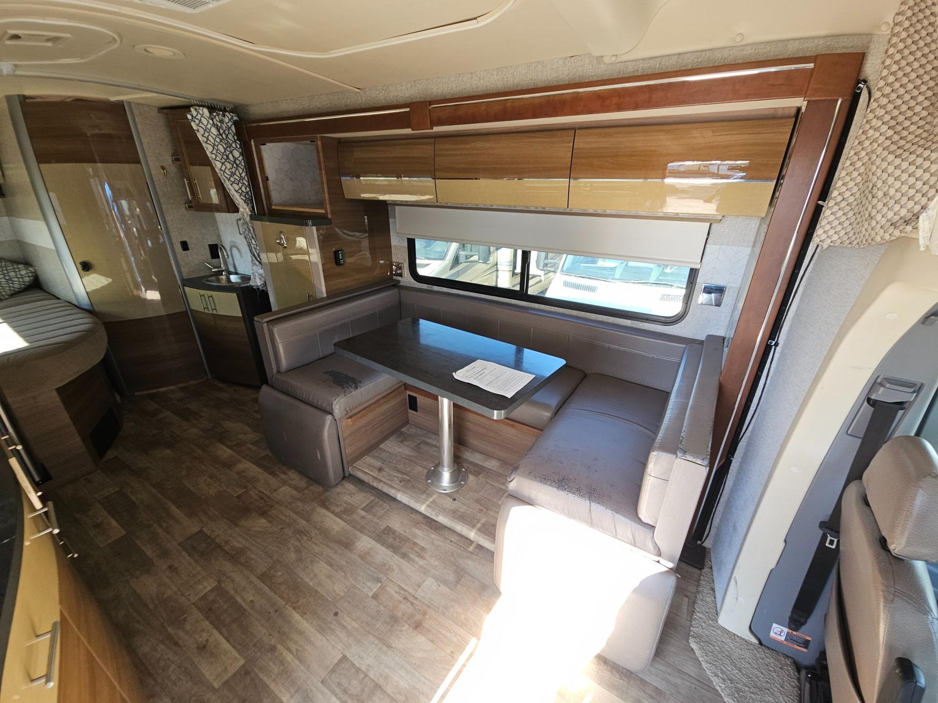 2016 Winnebago 2016 Winnebago View - thumbnail 6