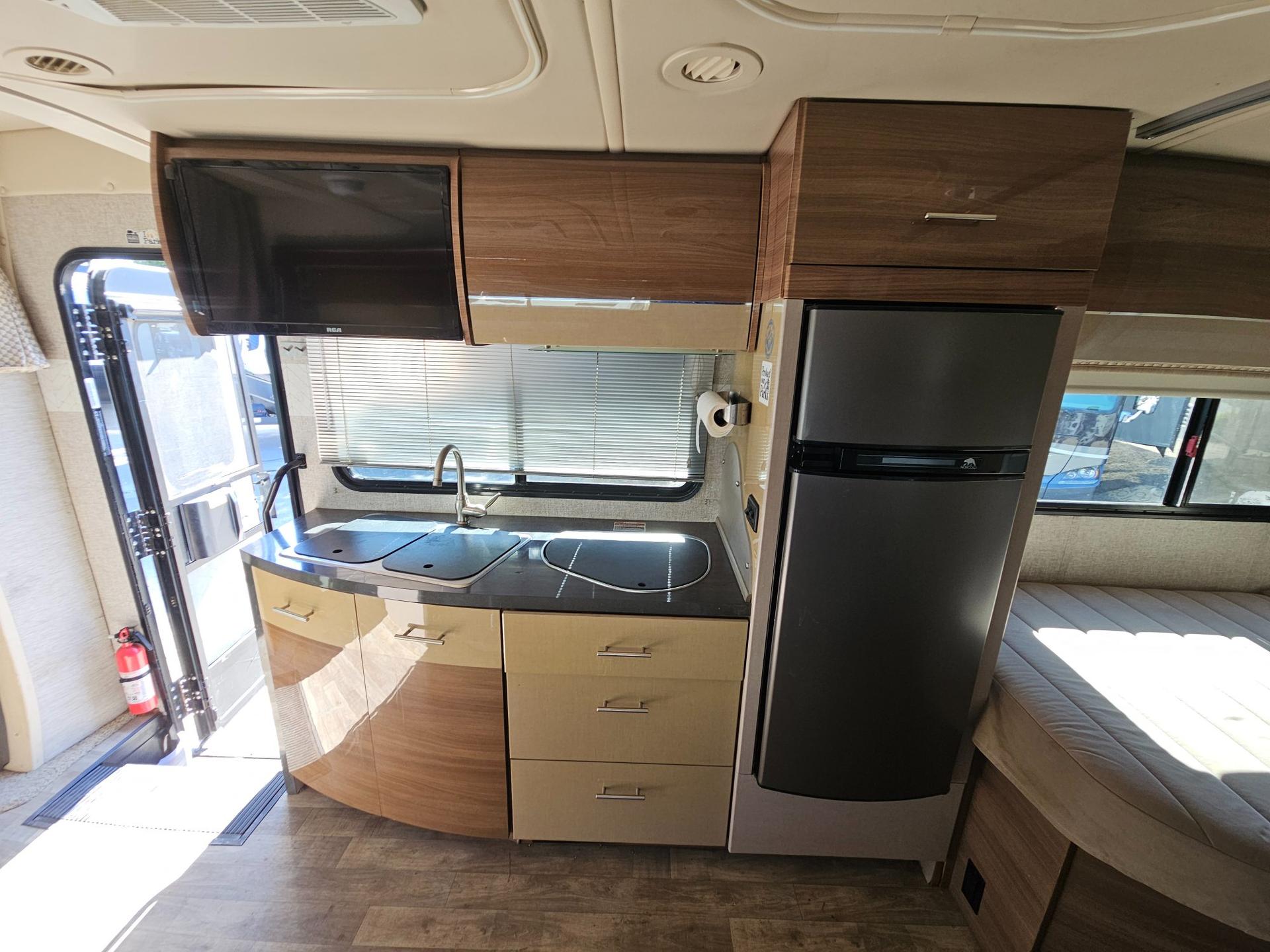 2016 Winnebago 2016 Winnebago View - thumbnail 19