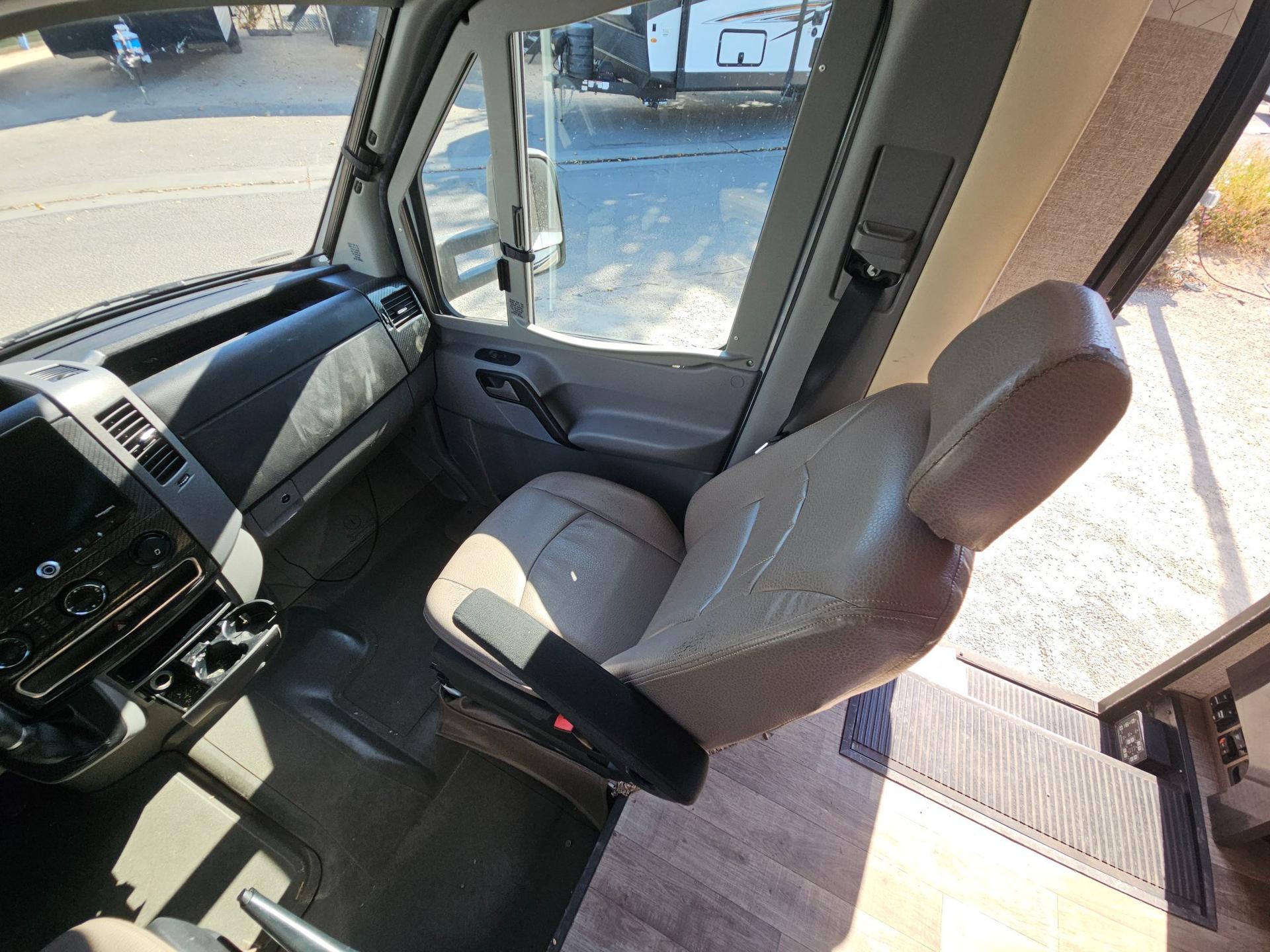 2016 Winnebago 2016 Winnebago View - thumbnail 28
