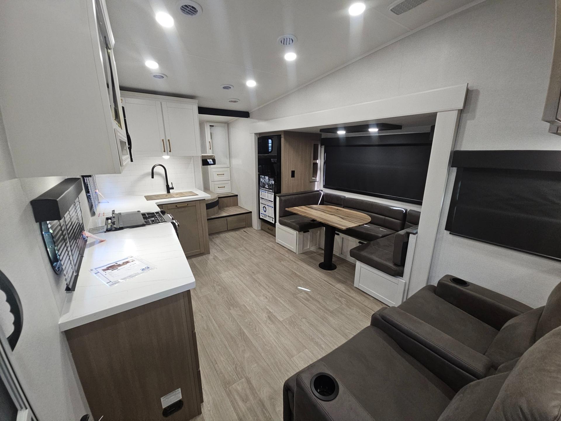 2027 Jayco 2027 Jayco Eagle HT - thumbnail 6