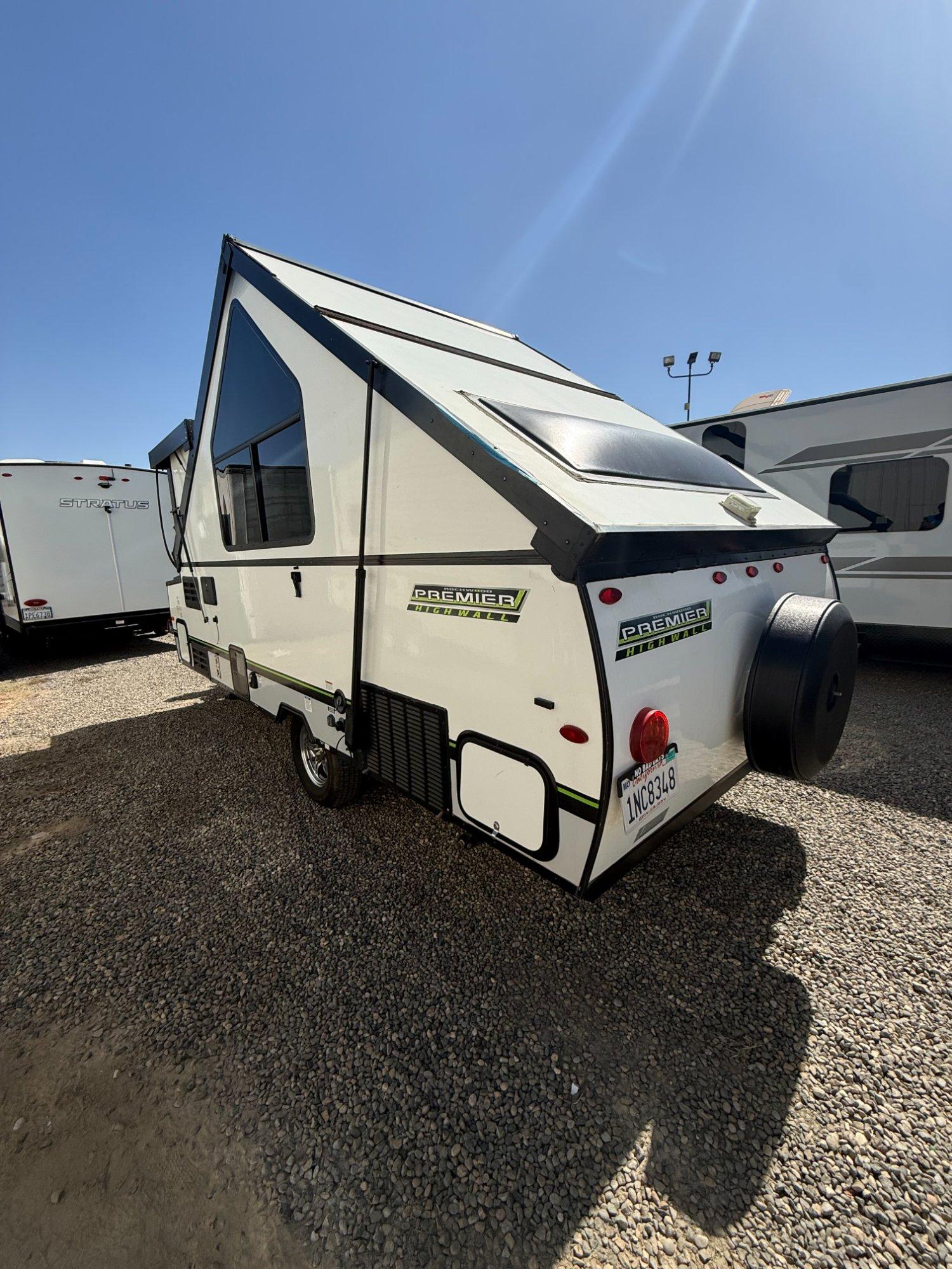2019 Forest River 2019 Forest River Rockwood Premier Series - thumbnail 6