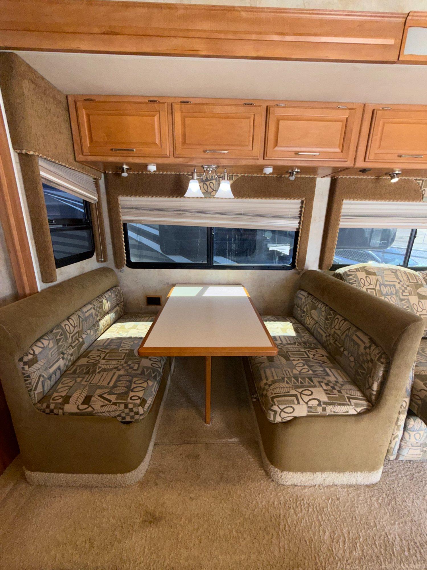 2006 Winnebago 2006 Winnebago Adventurer - thumbnail 13
