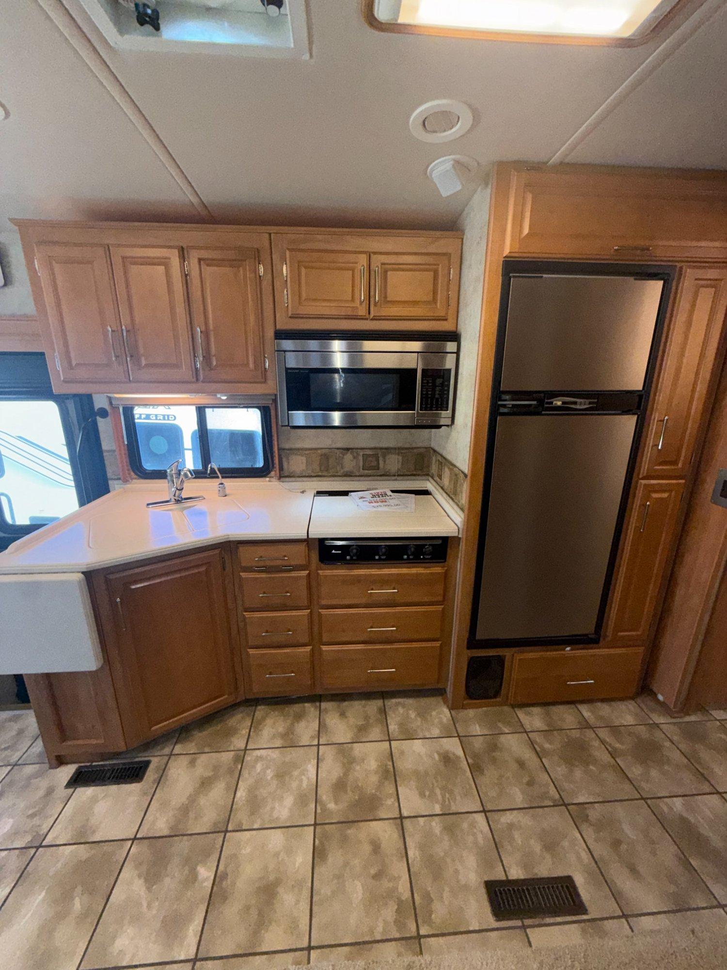 2006 Winnebago 2006 Winnebago Adventurer - thumbnail 14