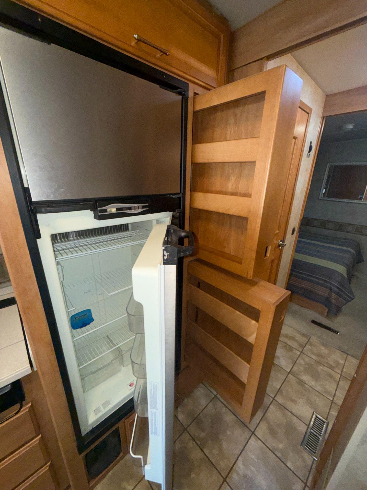 2006 Winnebago 2006 Winnebago Adventurer - thumbnail 16