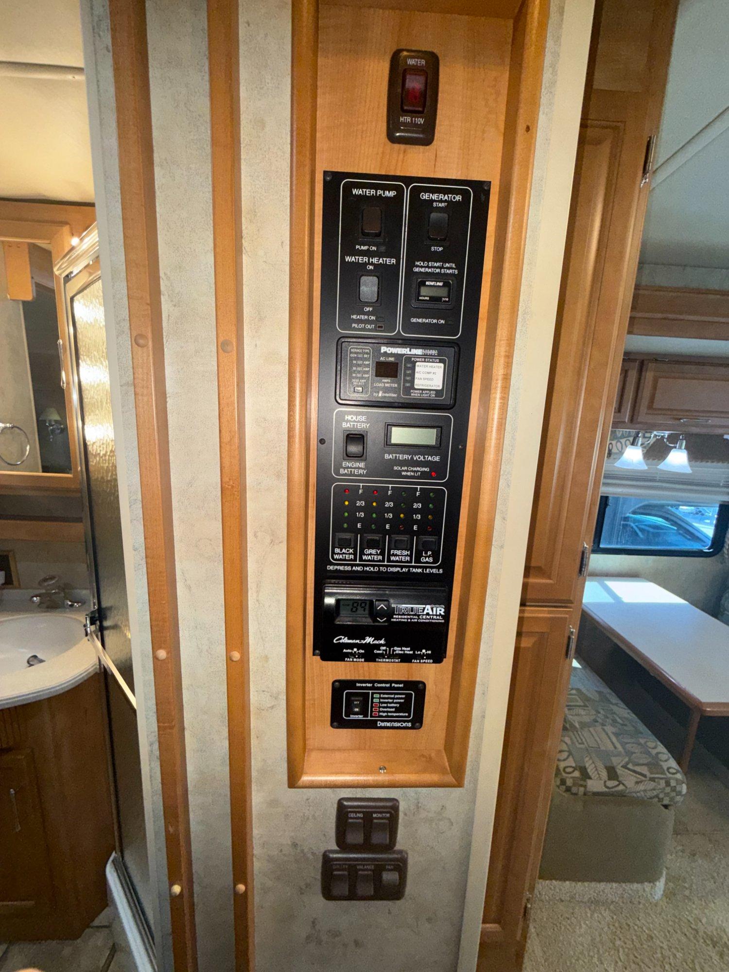 2006 Winnebago 2006 Winnebago Adventurer - thumbnail 17