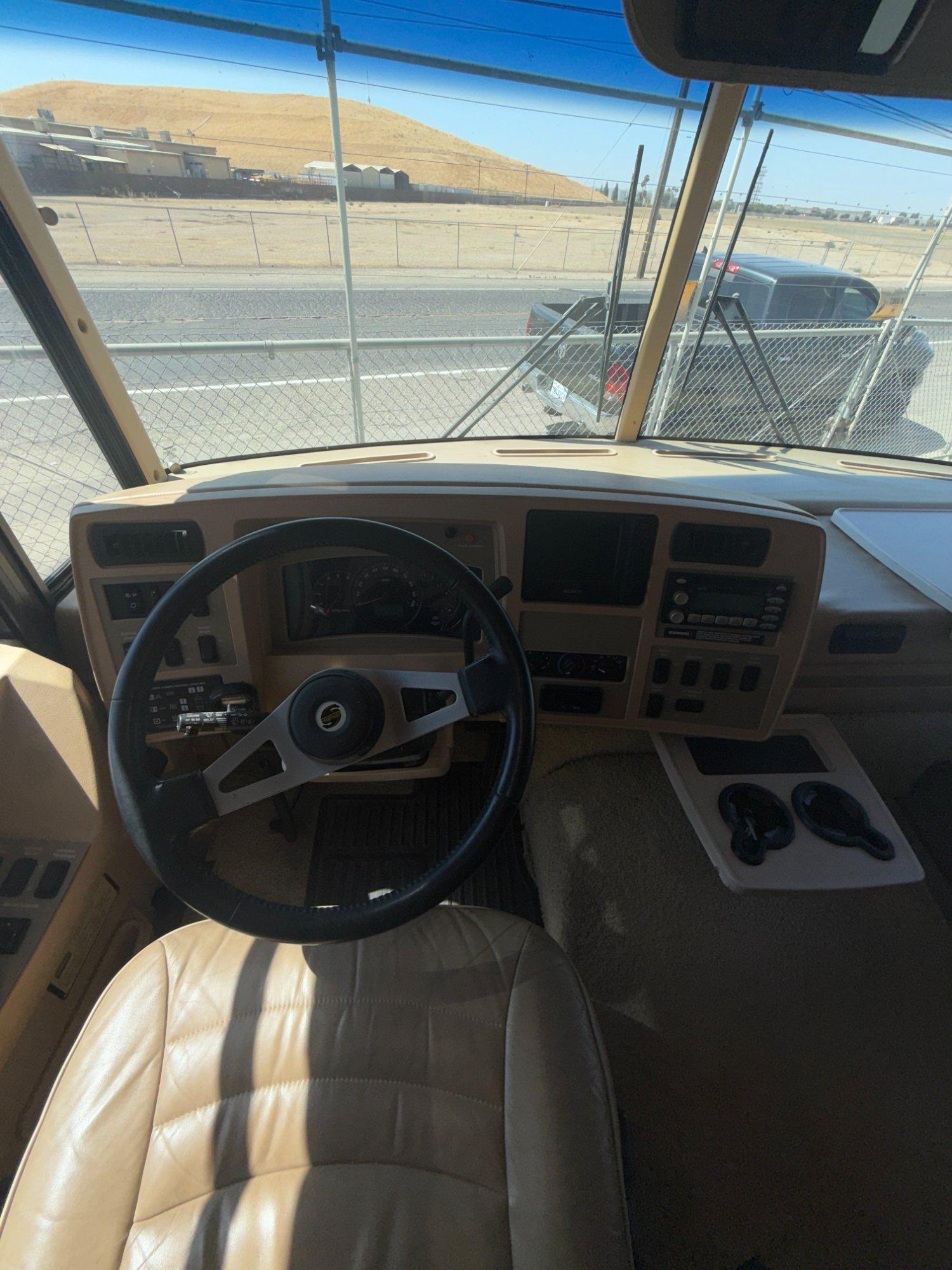 2006 Winnebago 2006 Winnebago Adventurer - thumbnail 24