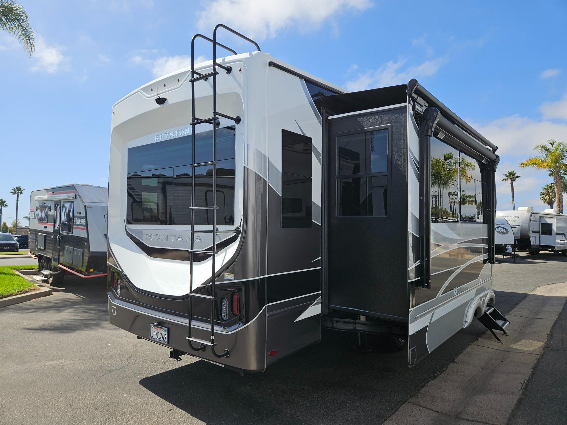 2026 Keystone RV 2026 Keystone RV Montana Legacy - thumbnail 2