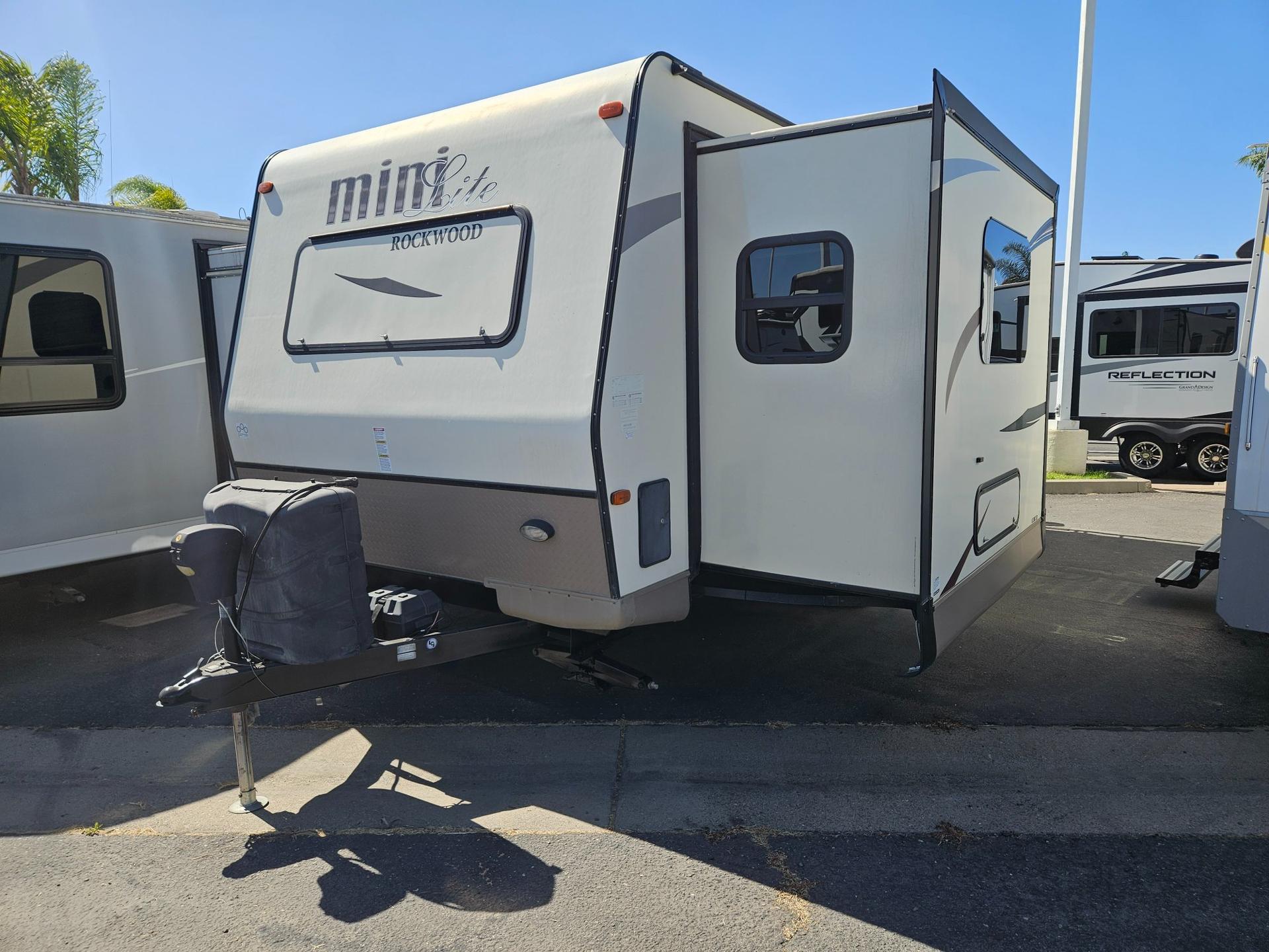 2017 Forest River 2017 Forest River Rockwood Mini Lite - thumbnail 4