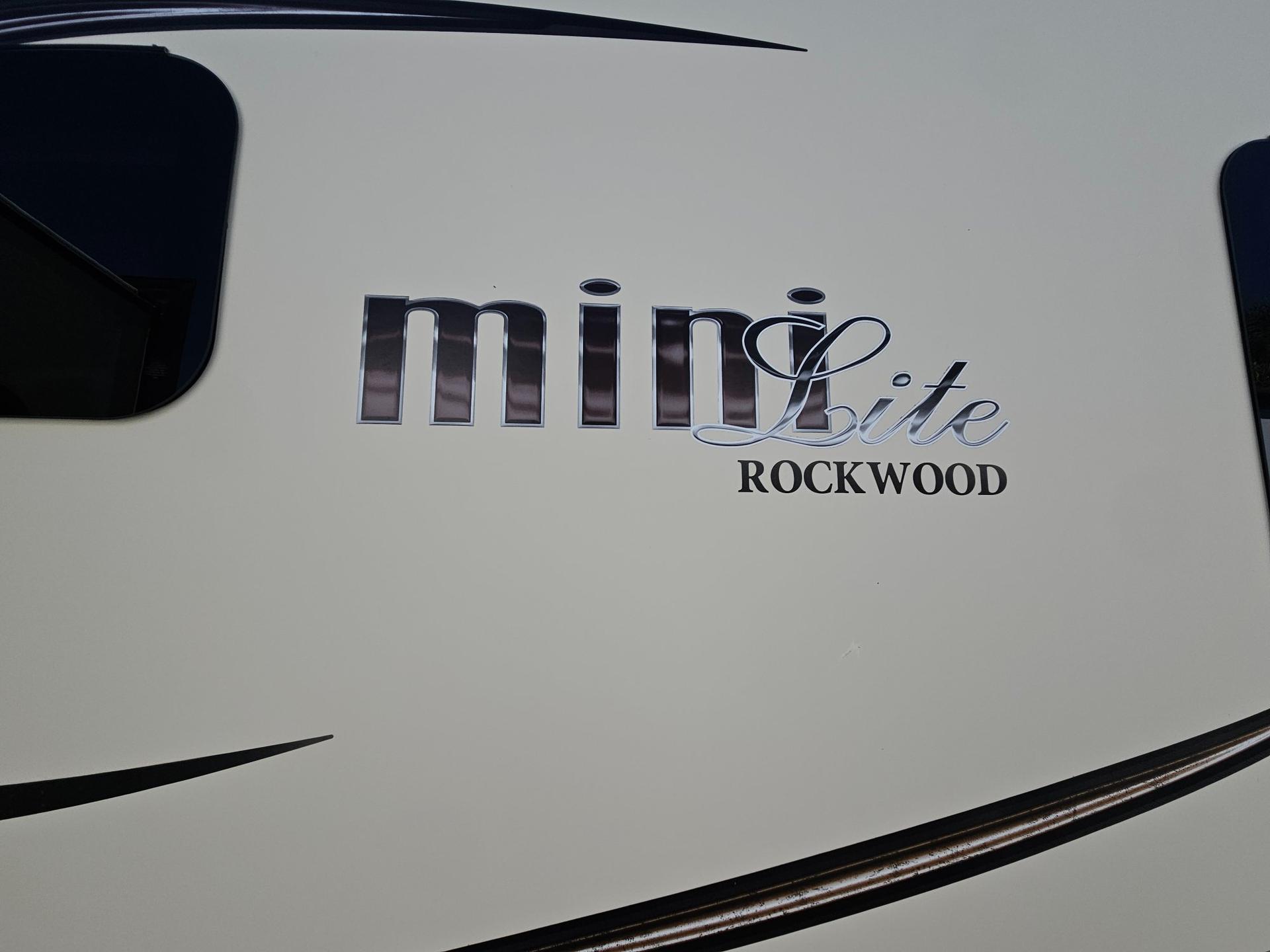 2017 Forest River 2017 Forest River Rockwood Mini Lite - thumbnail 18