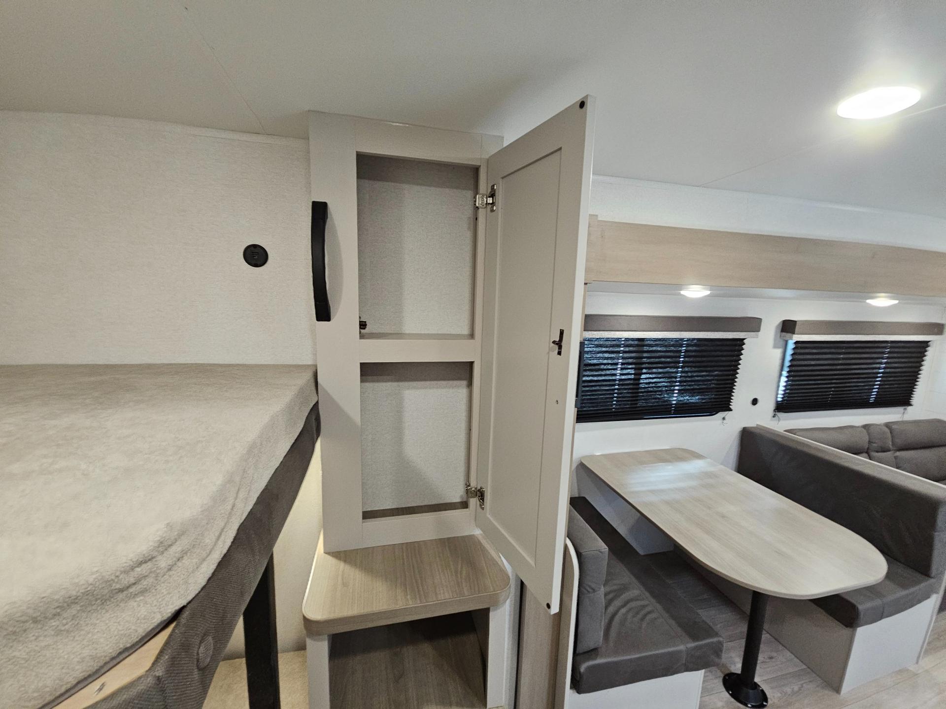 2027 Jayco 2027 Jayco Jay Flight - thumbnail 16