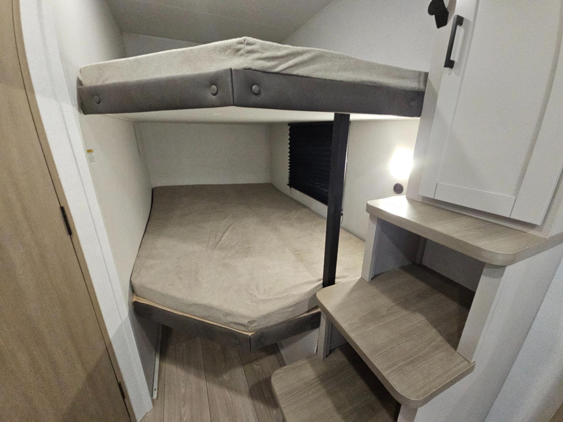 2027 Jayco 2027 Jayco Jay Flight - thumbnail 14
