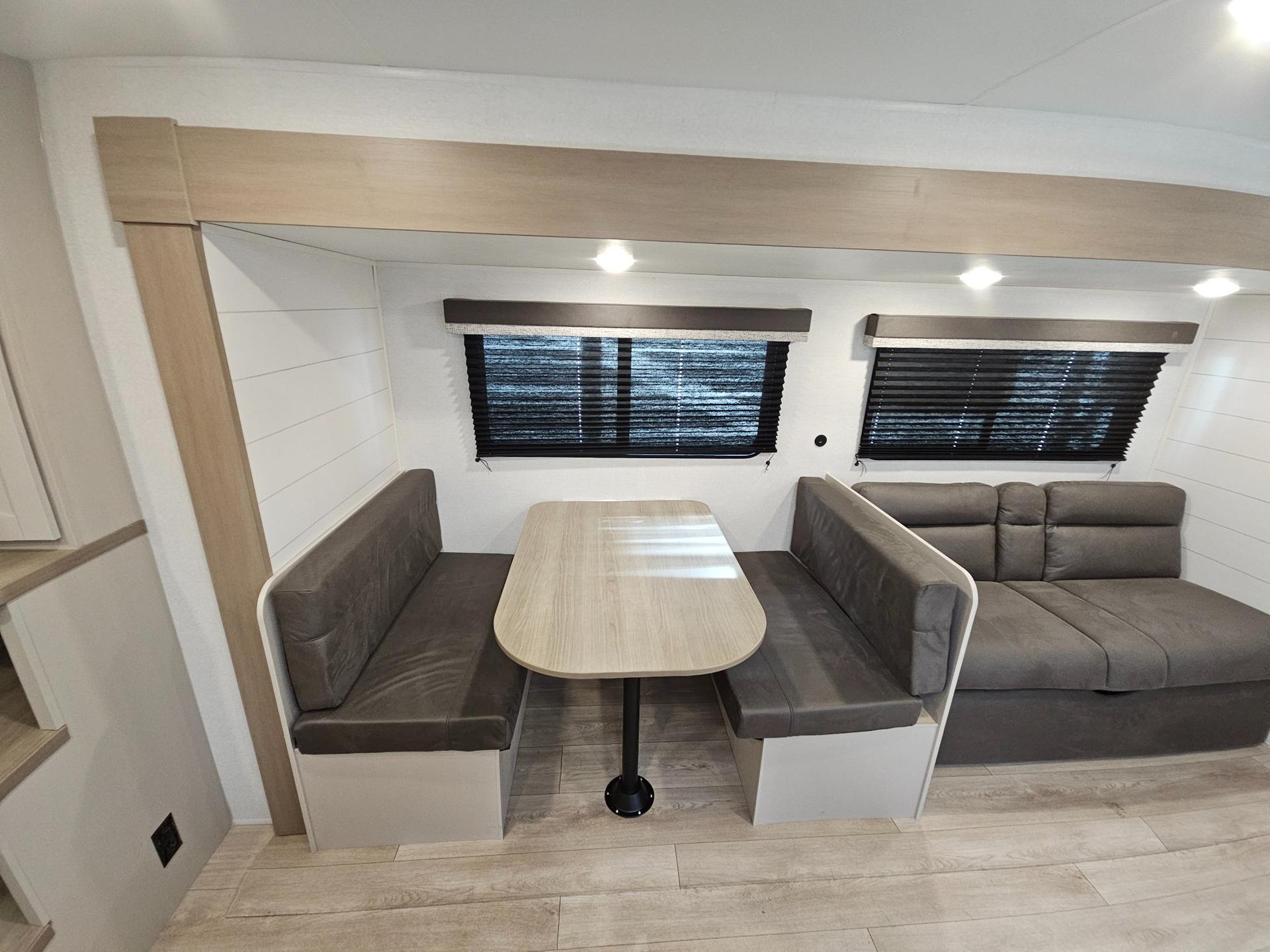 2027 Jayco 2027 Jayco Jay Flight - thumbnail 10