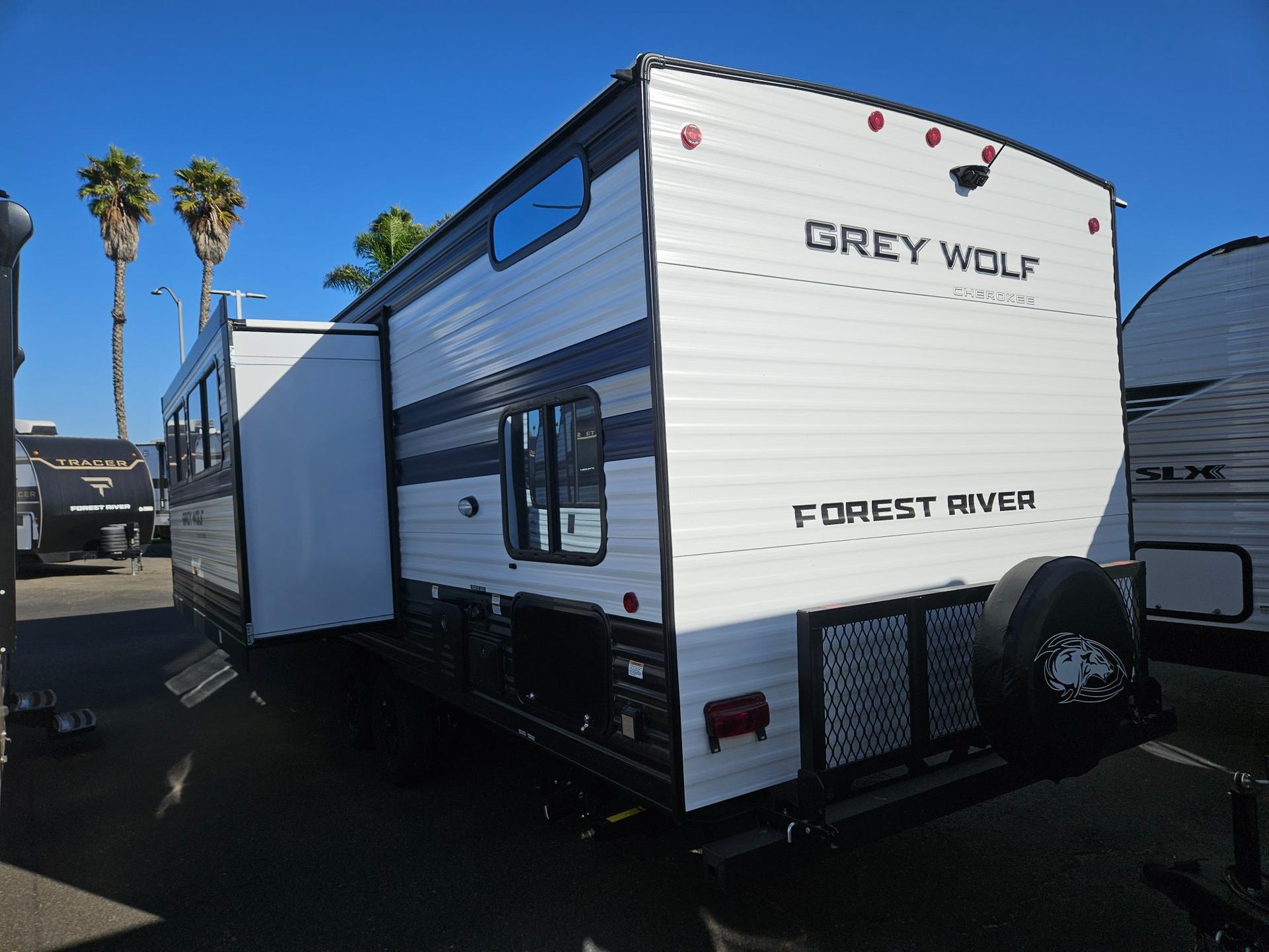 2027 Forest River  2027 Forest River  Cherokee Grey Wolf - thumbnail 4