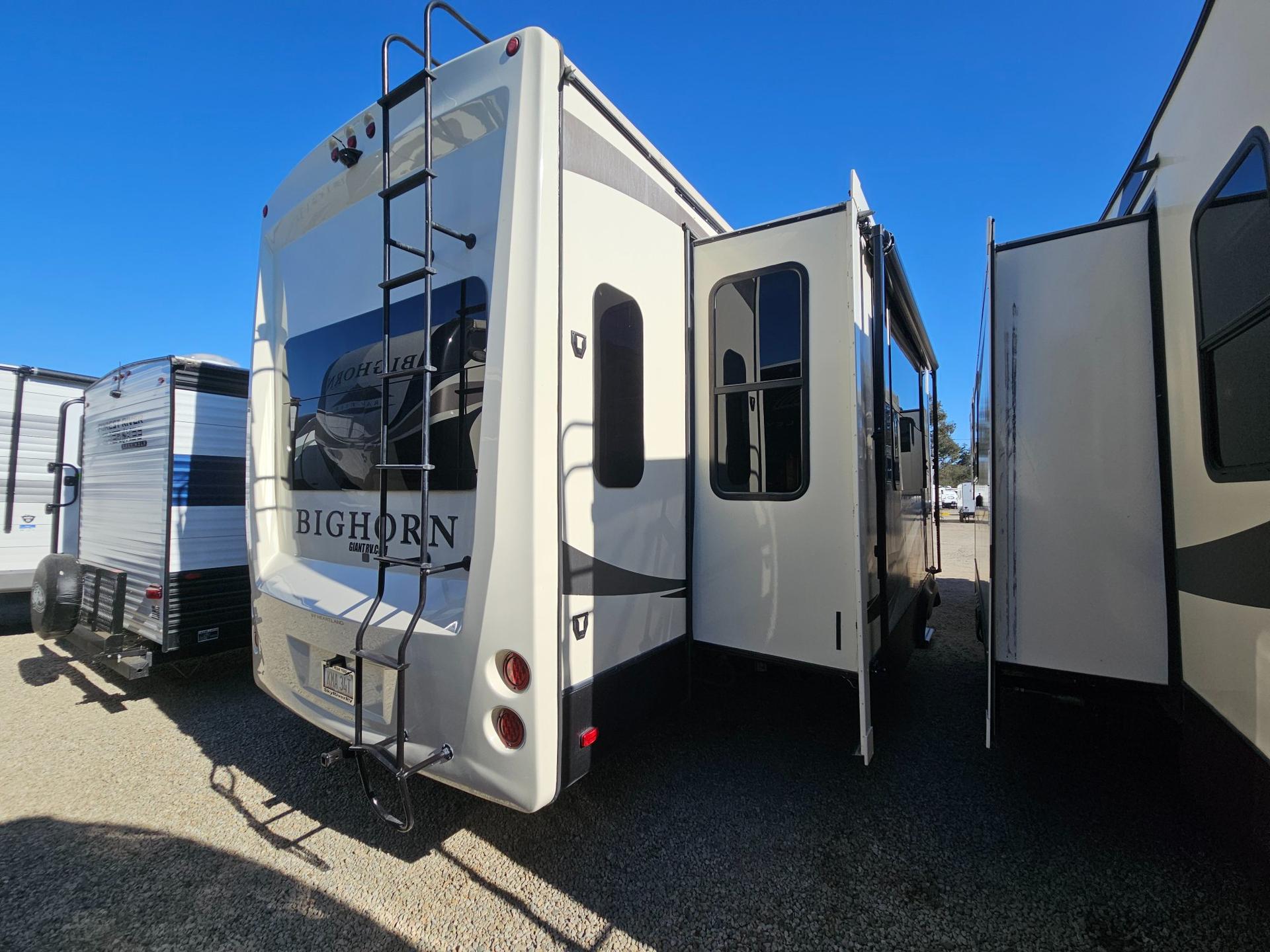 2019 Heartland 2019 Heartland Bighorn - thumbnail 3