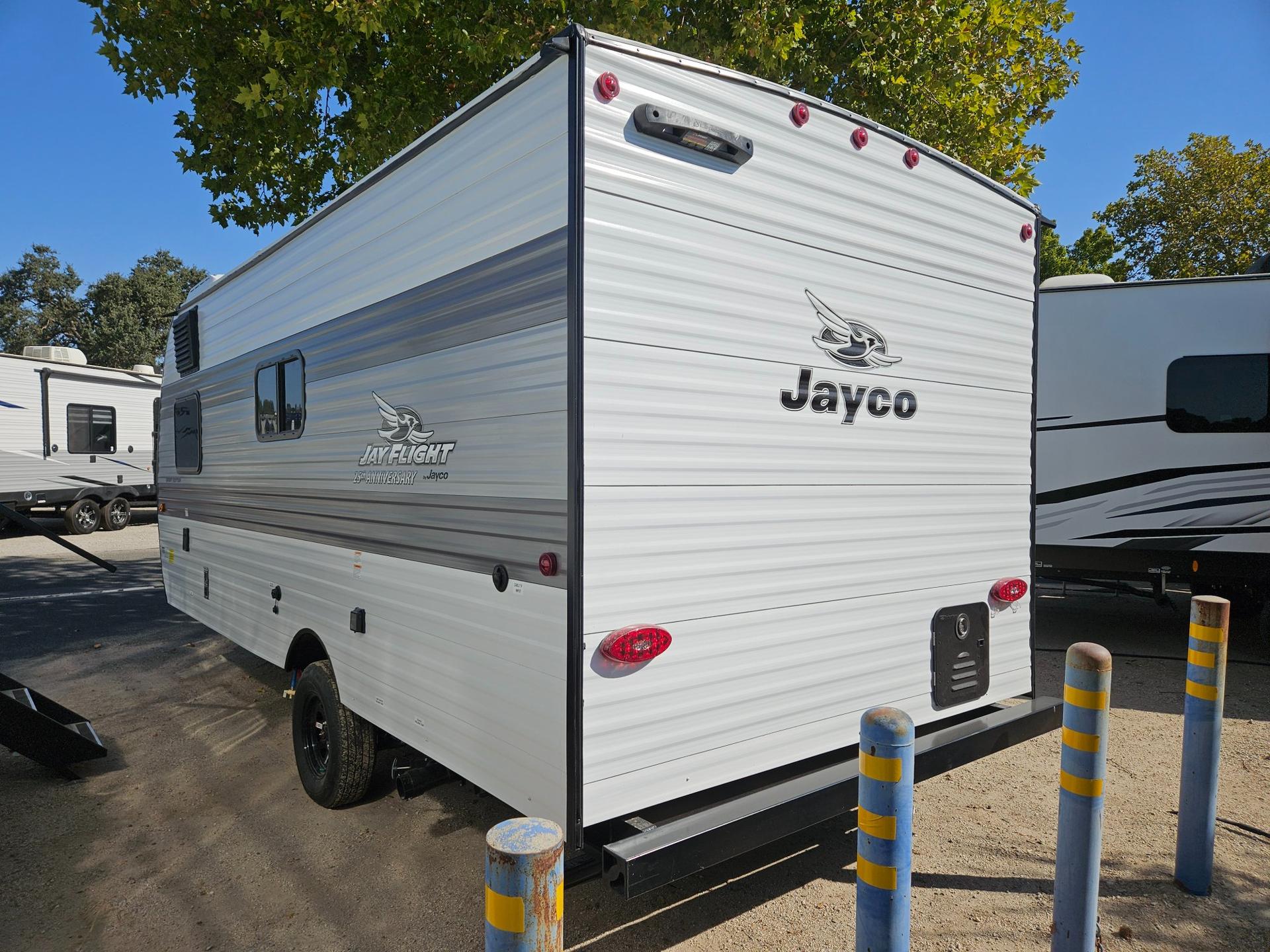 2027 Jayco 2027 Jayco Jay Flight - thumbnail 4