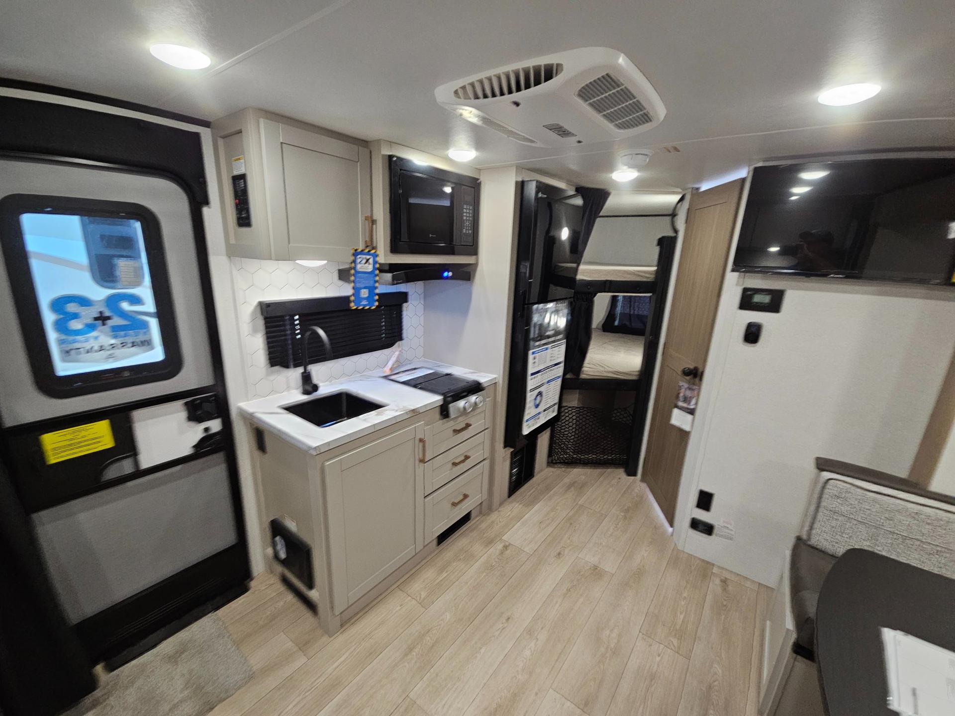 2027 Jayco 2027 Jayco Jay Feather Air - thumbnail 7