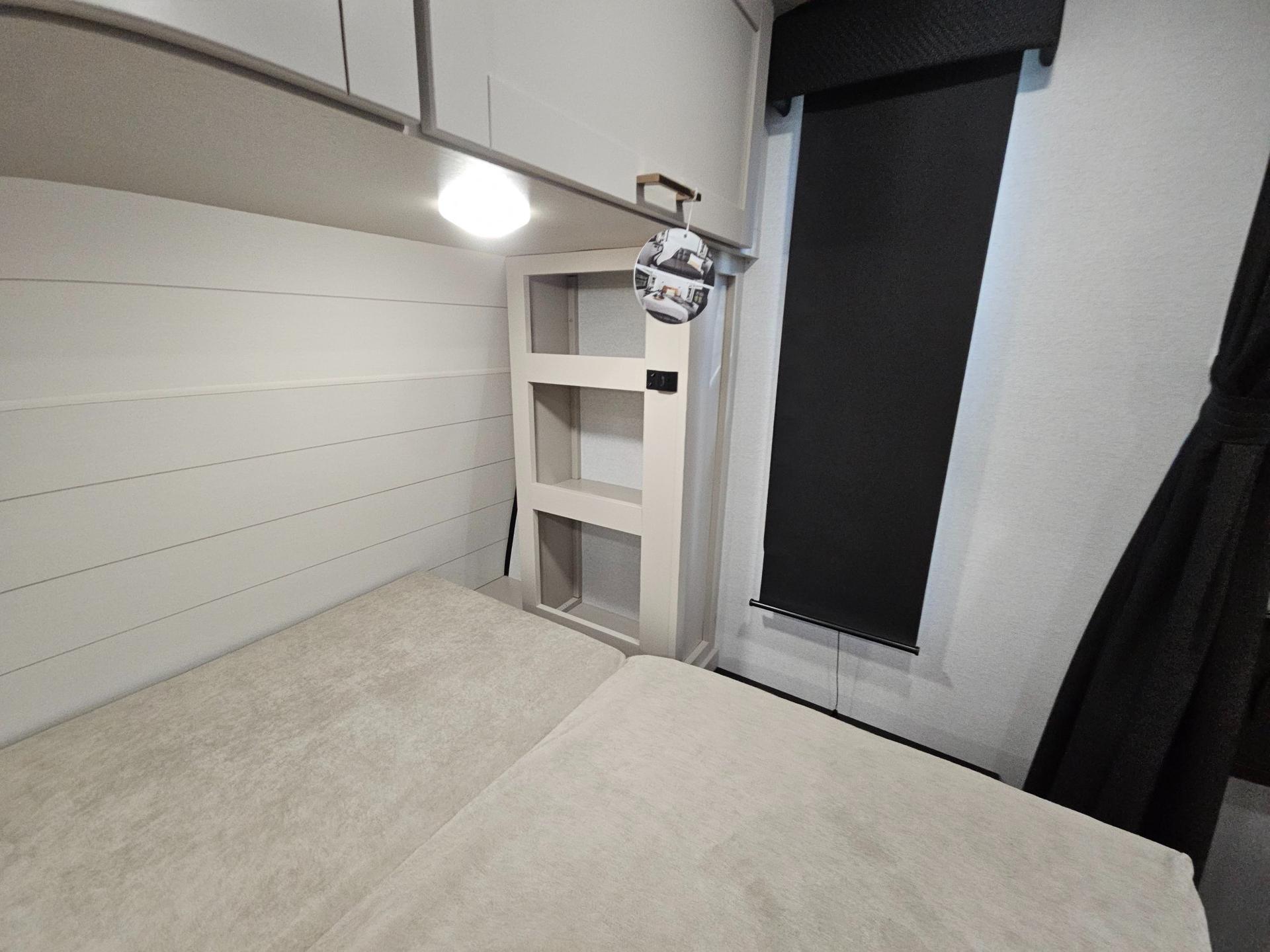 2027 Jayco 2027 Jayco Jay Feather Air - thumbnail 25