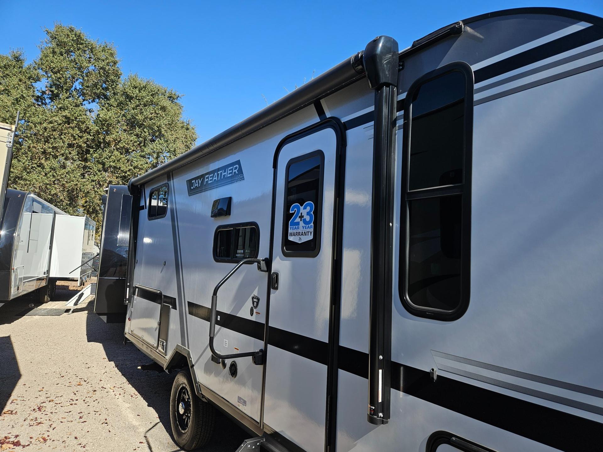 2027 Jayco 2027 Jayco Jay Feather Air - thumbnail 37