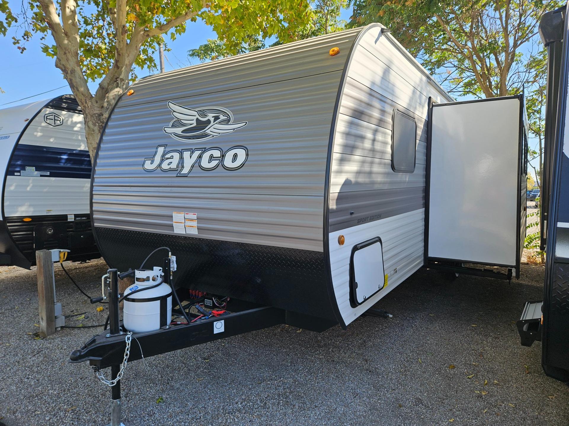 2027 Jayco 2027 Jayco Jay Flight - thumbnail 3