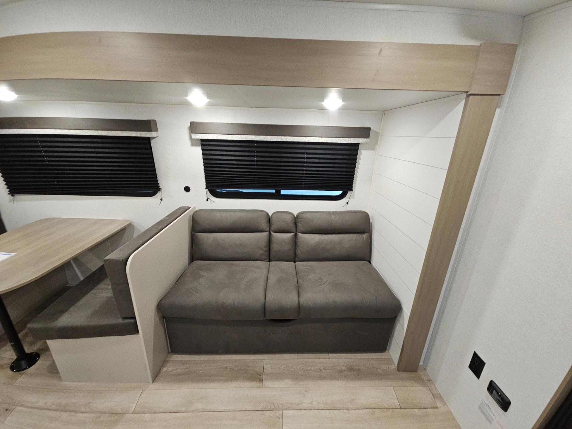 2027 Jayco 2027 Jayco Jay Flight - thumbnail 5