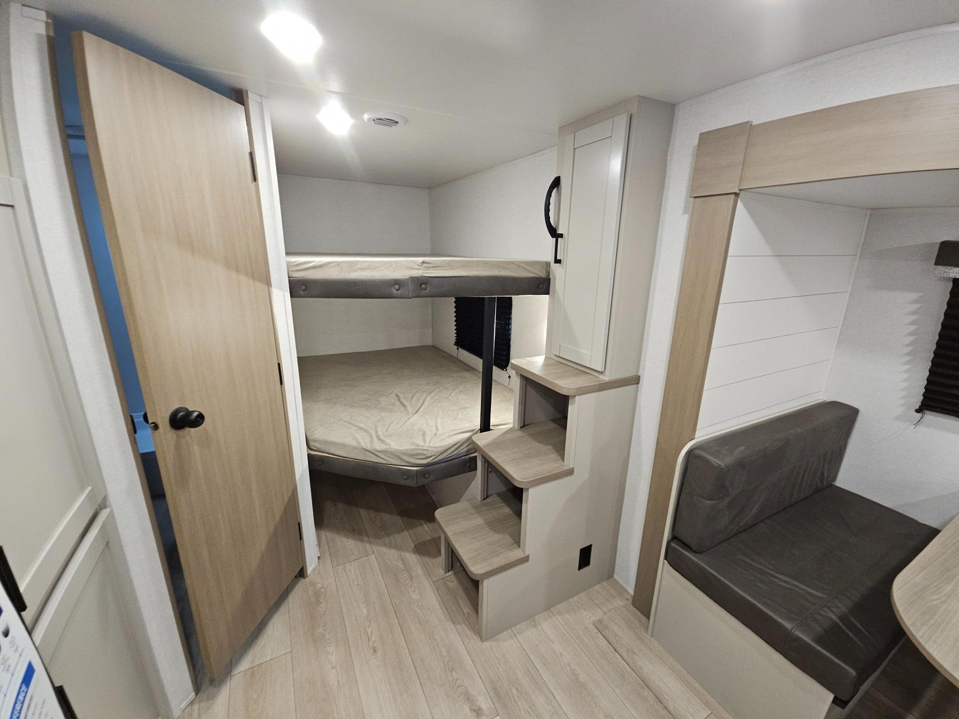 2027 Jayco 2027 Jayco Jay Flight - thumbnail 9