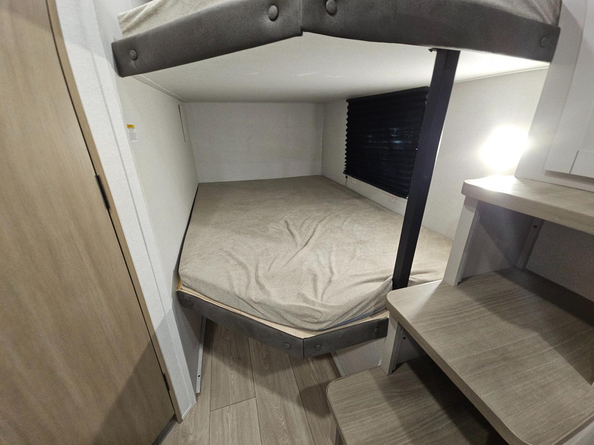 2027 Jayco 2027 Jayco Jay Flight - thumbnail 12