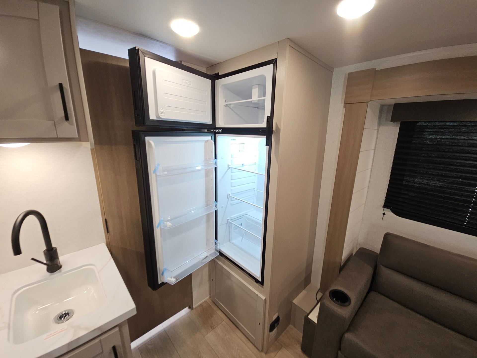 2027 Jayco 2027 Jayco Jay Flight SLX - thumbnail 9