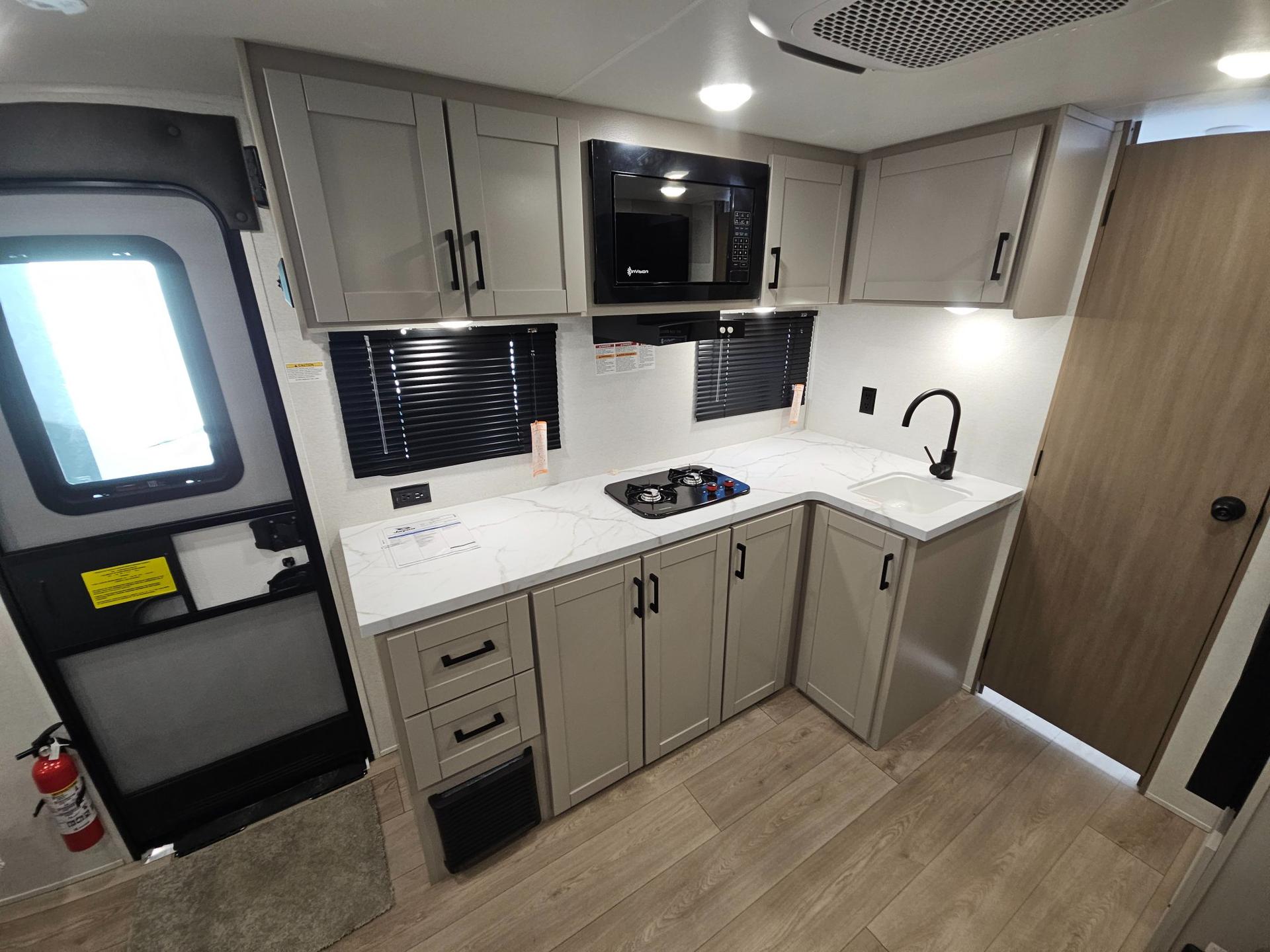 2027 Jayco 2027 Jayco Jay Flight SLX - thumbnail 10