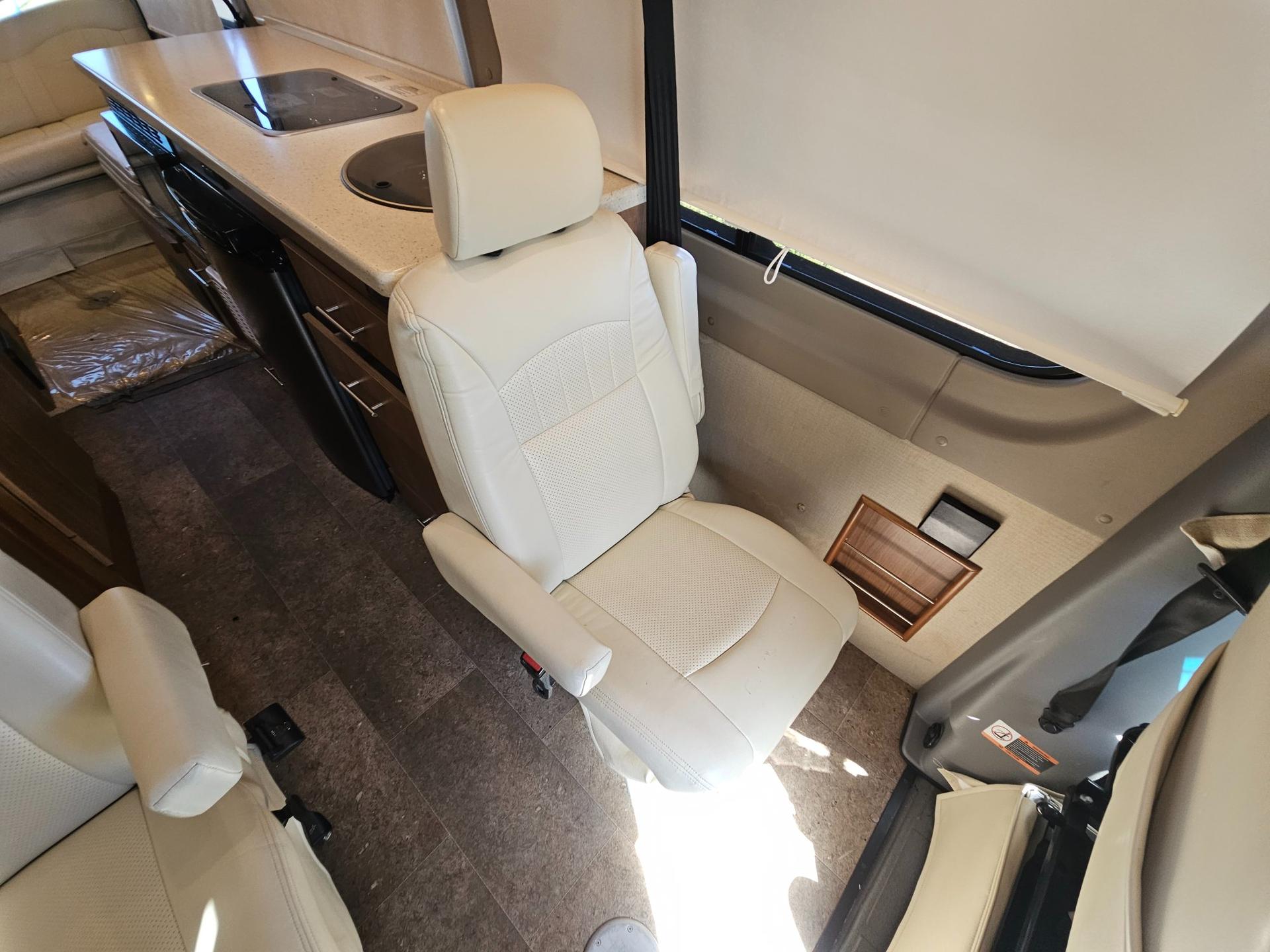 2014 Winnebago 2014 Winnebago Era - thumbnail 10