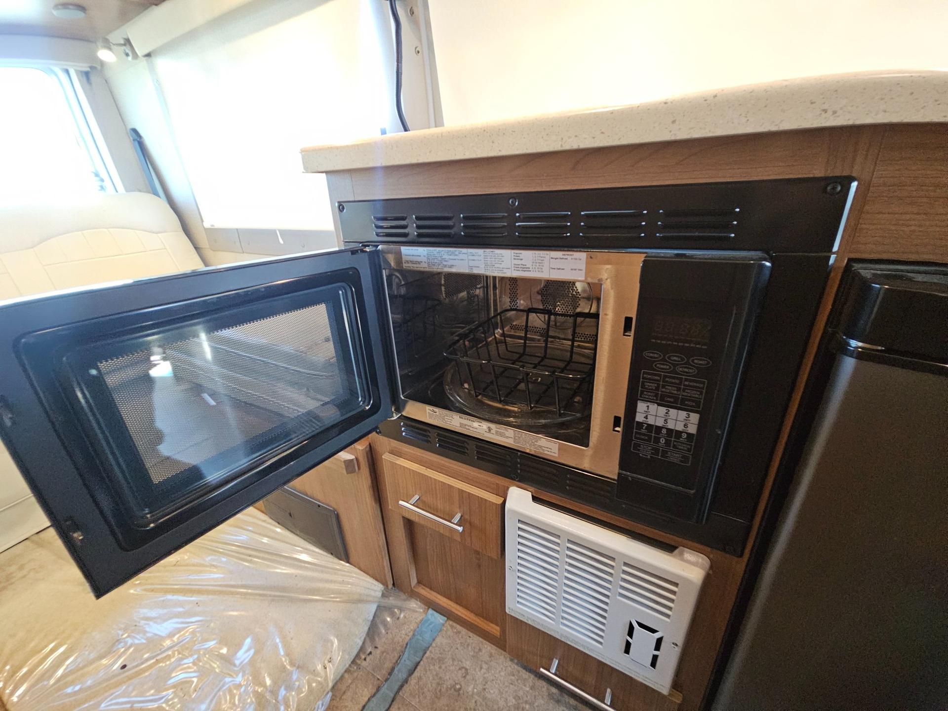 2014 Winnebago 2014 Winnebago Era - thumbnail 18