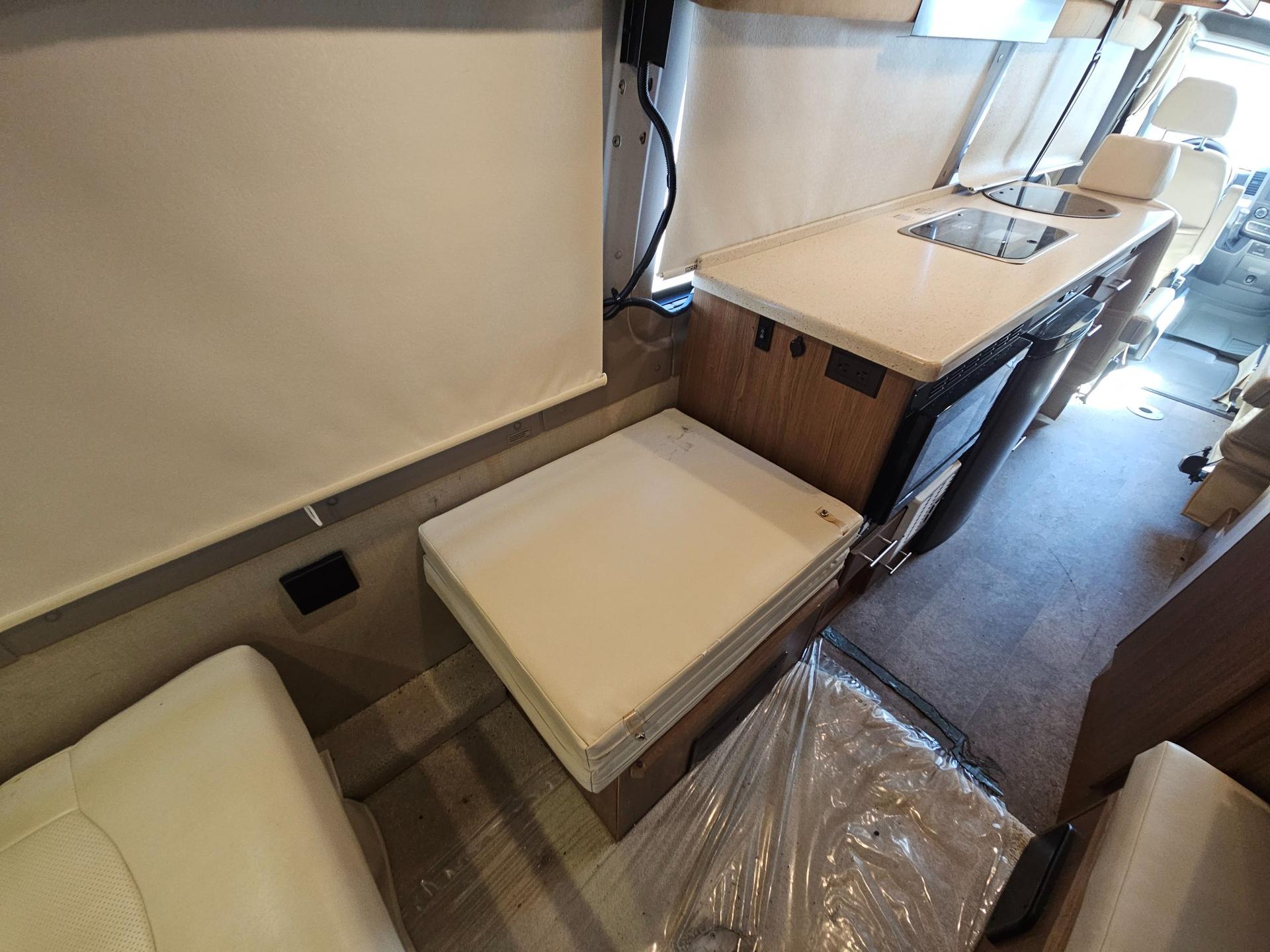 2014 Winnebago 2014 Winnebago Era - thumbnail 24