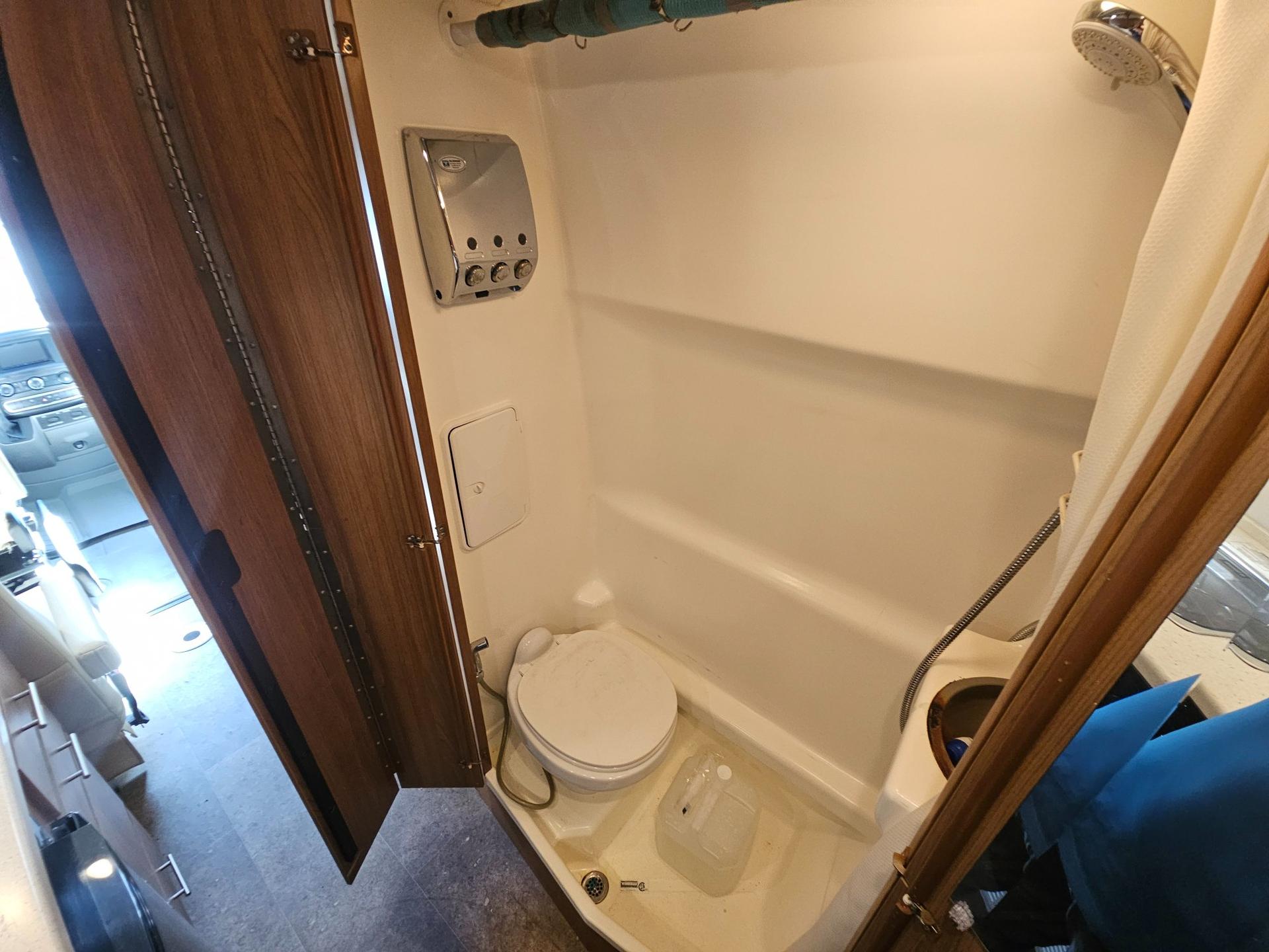 2014 Winnebago 2014 Winnebago Era - thumbnail 30