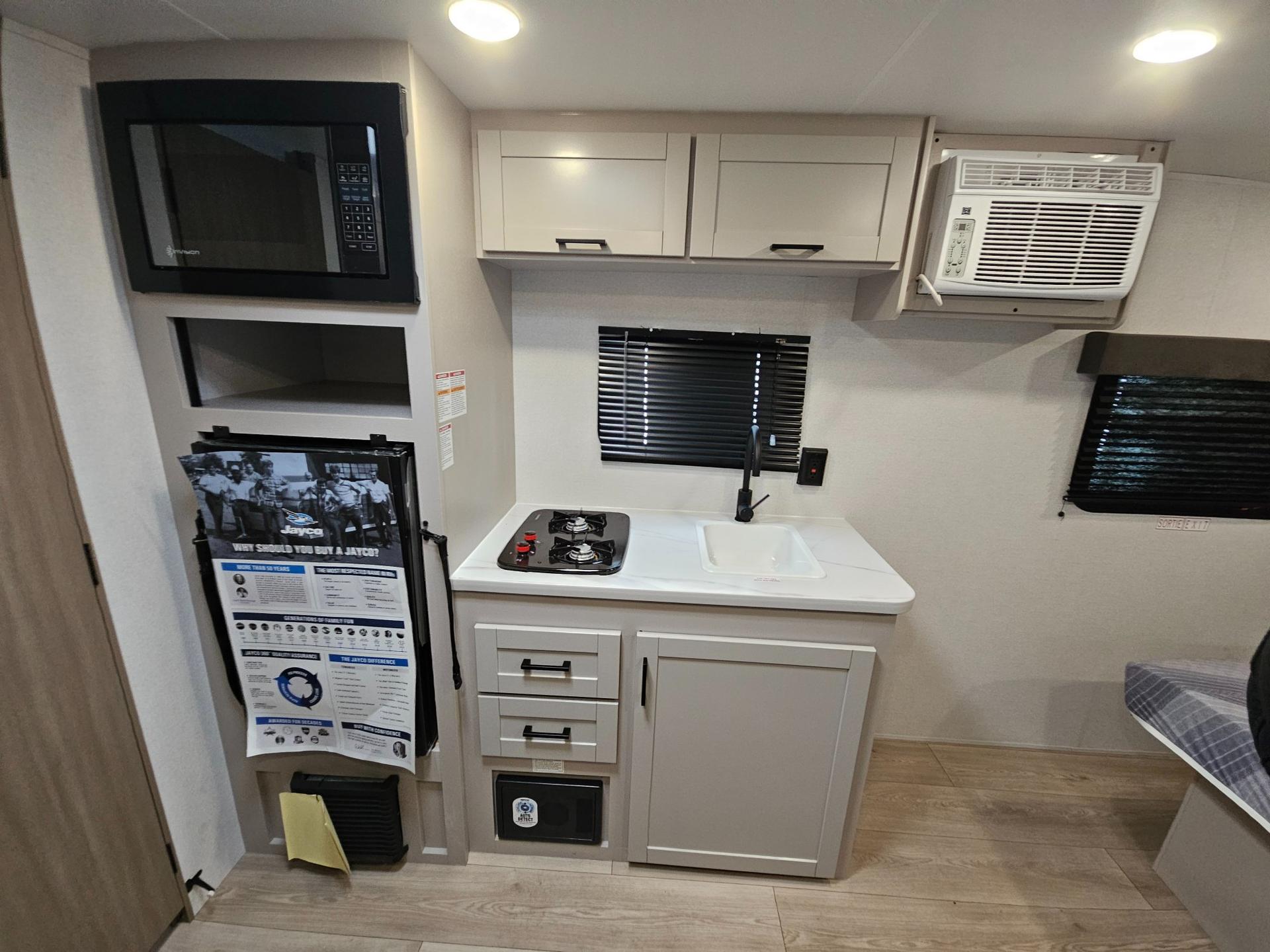 2027 Jayco 2027 Jayco Jay Flight SLX - thumbnail 11