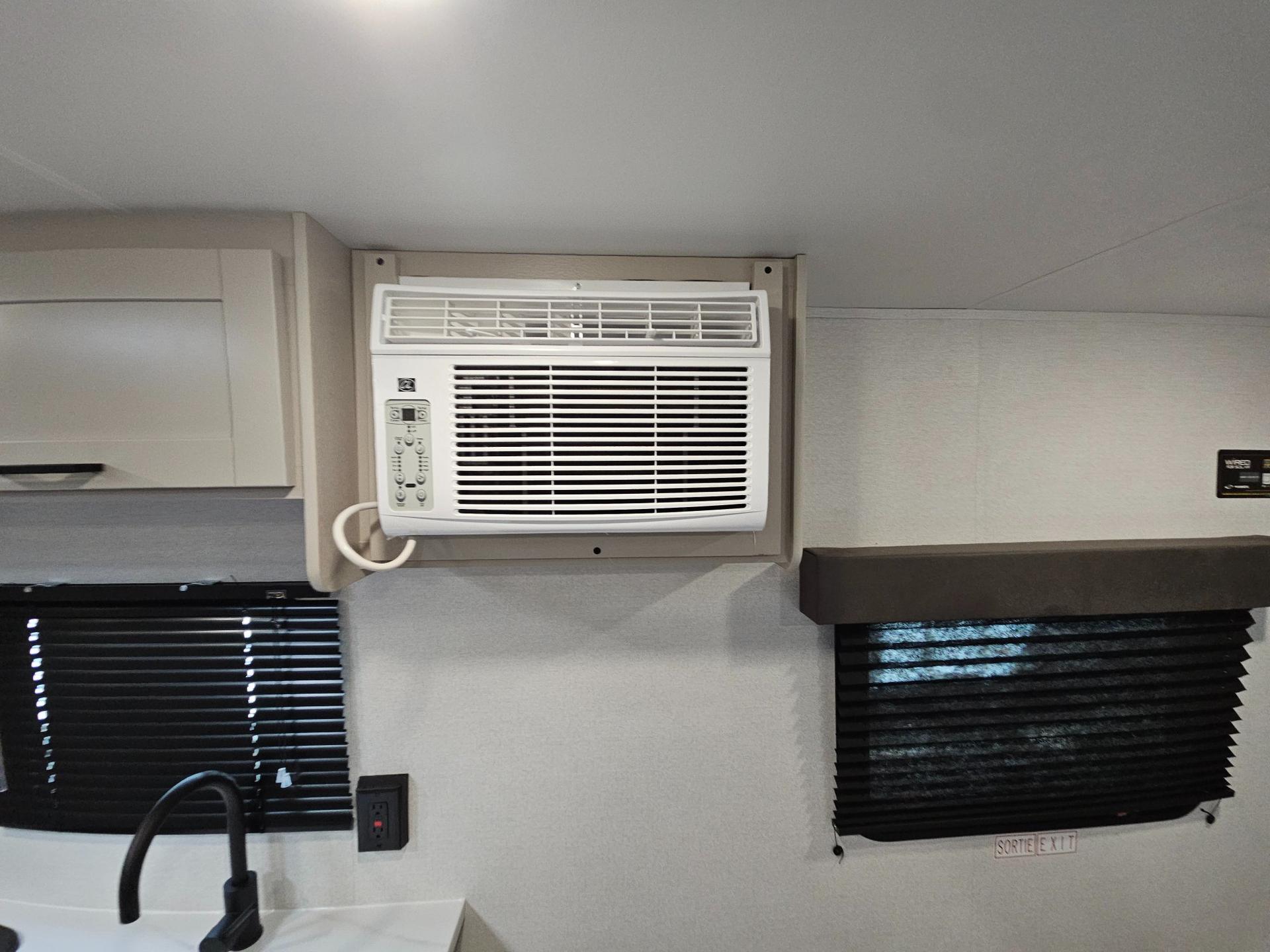2027 Jayco 2027 Jayco Jay Flight SLX - thumbnail 17